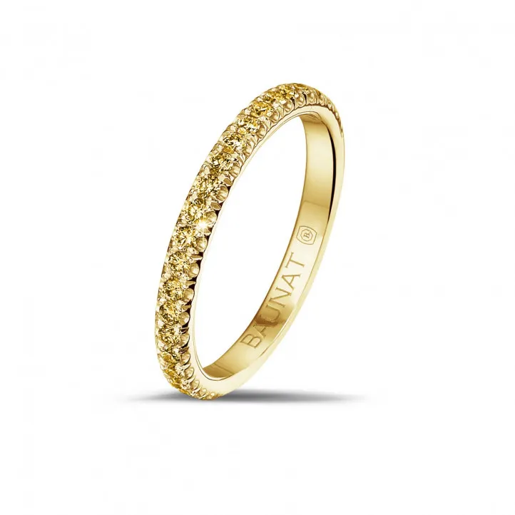 0.35 quilates alianza (media banda) en oro amarillo con diamantes amarillos 