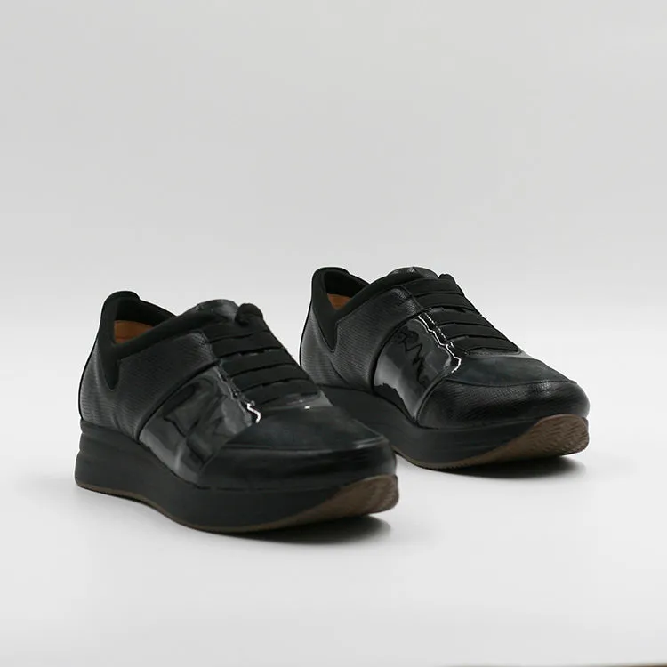 24 Hrs Zapatillas C/Cordón y Elástico Negro Mujer Casual