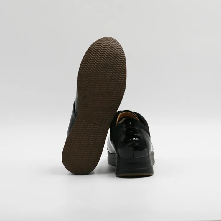 24 Hrs Zapatillas C/Cordón y Elástico Negro Mujer Casual