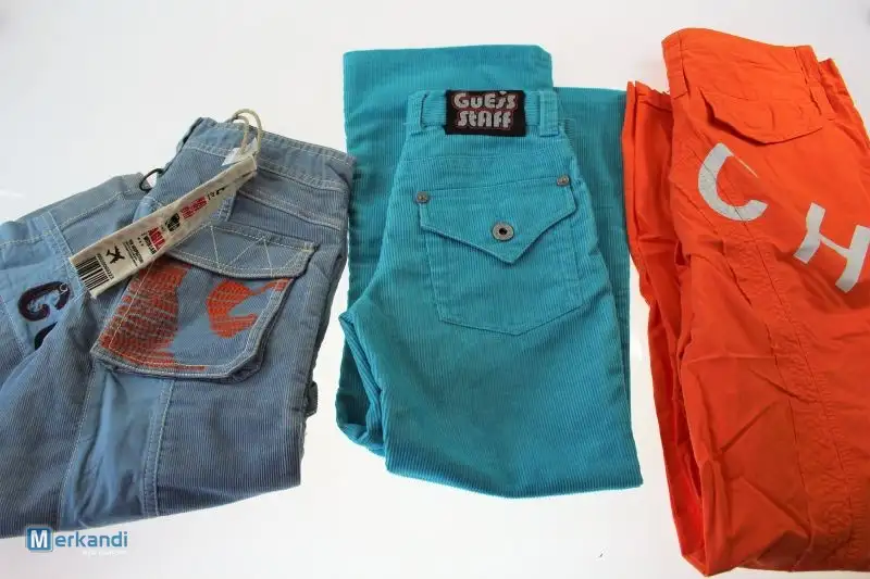 Armani, Diesel, D & G, Guess, Napapijri, mezcla de ropa de marca de niños