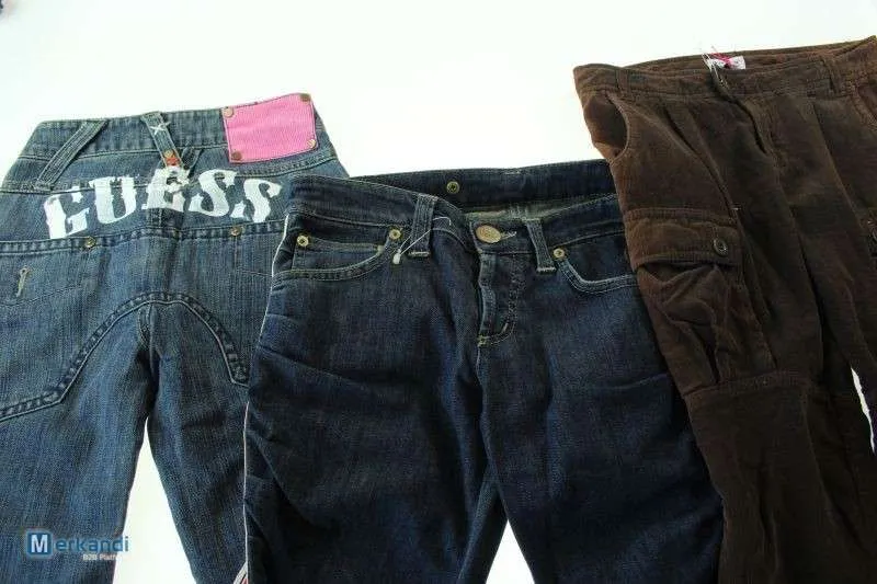 Armani, Diesel, D & G, Guess, Napapijri, mezcla de ropa de marca de niños
