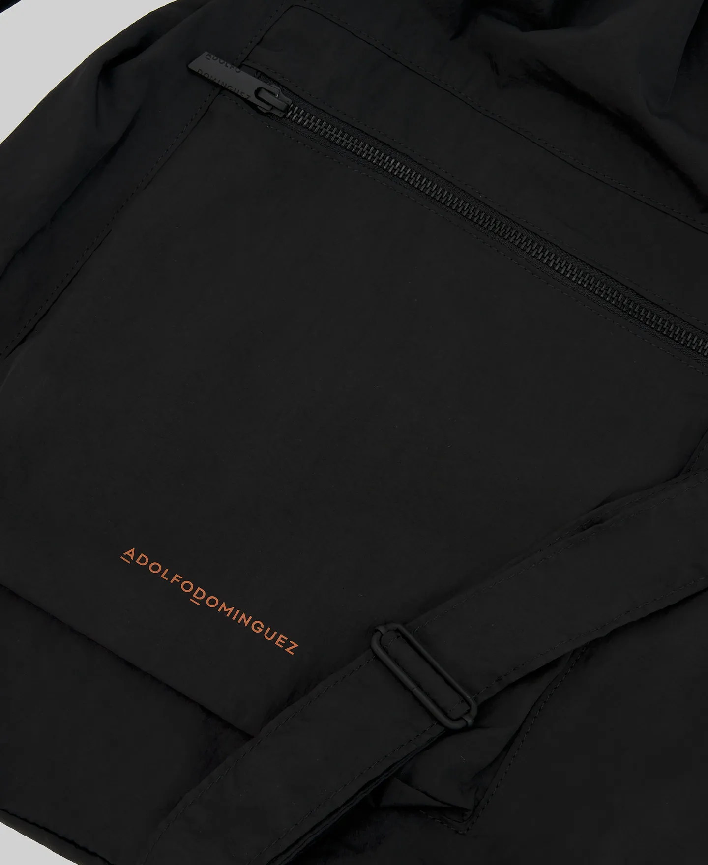 Black nylon shopper man
