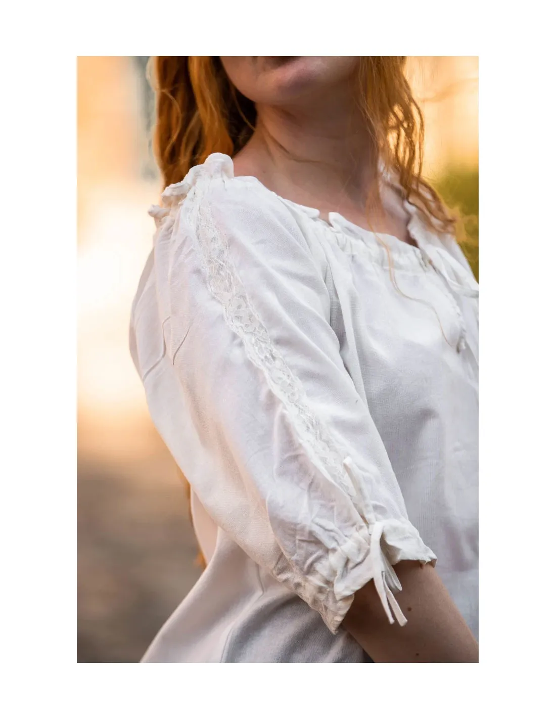 Blusa medieval manga corta modelo Sandra, blanco natural