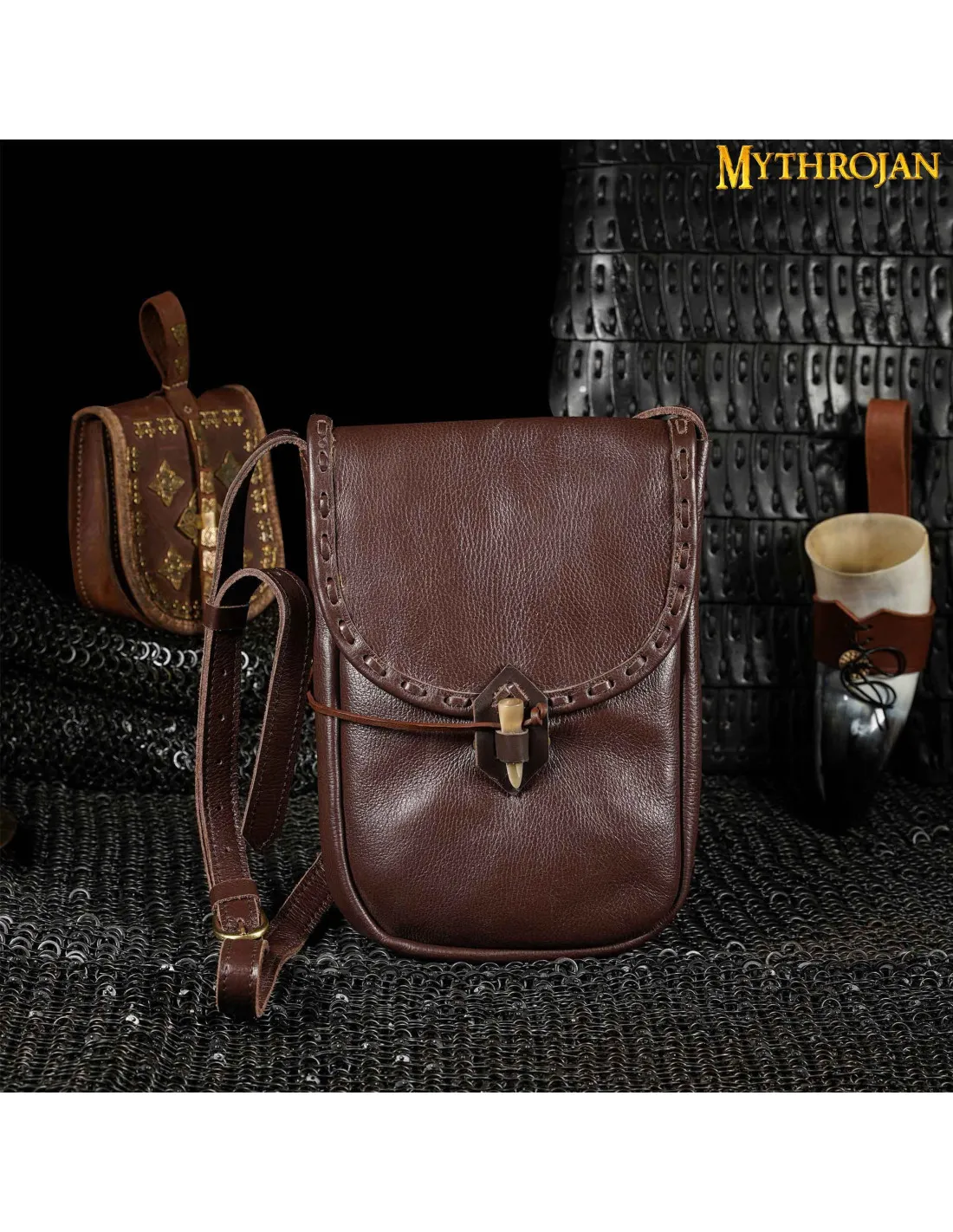 BOLSA MEDIEVAL EN PIEL, TIPO BANDOLERA  MARRóN (33X23 CM.)