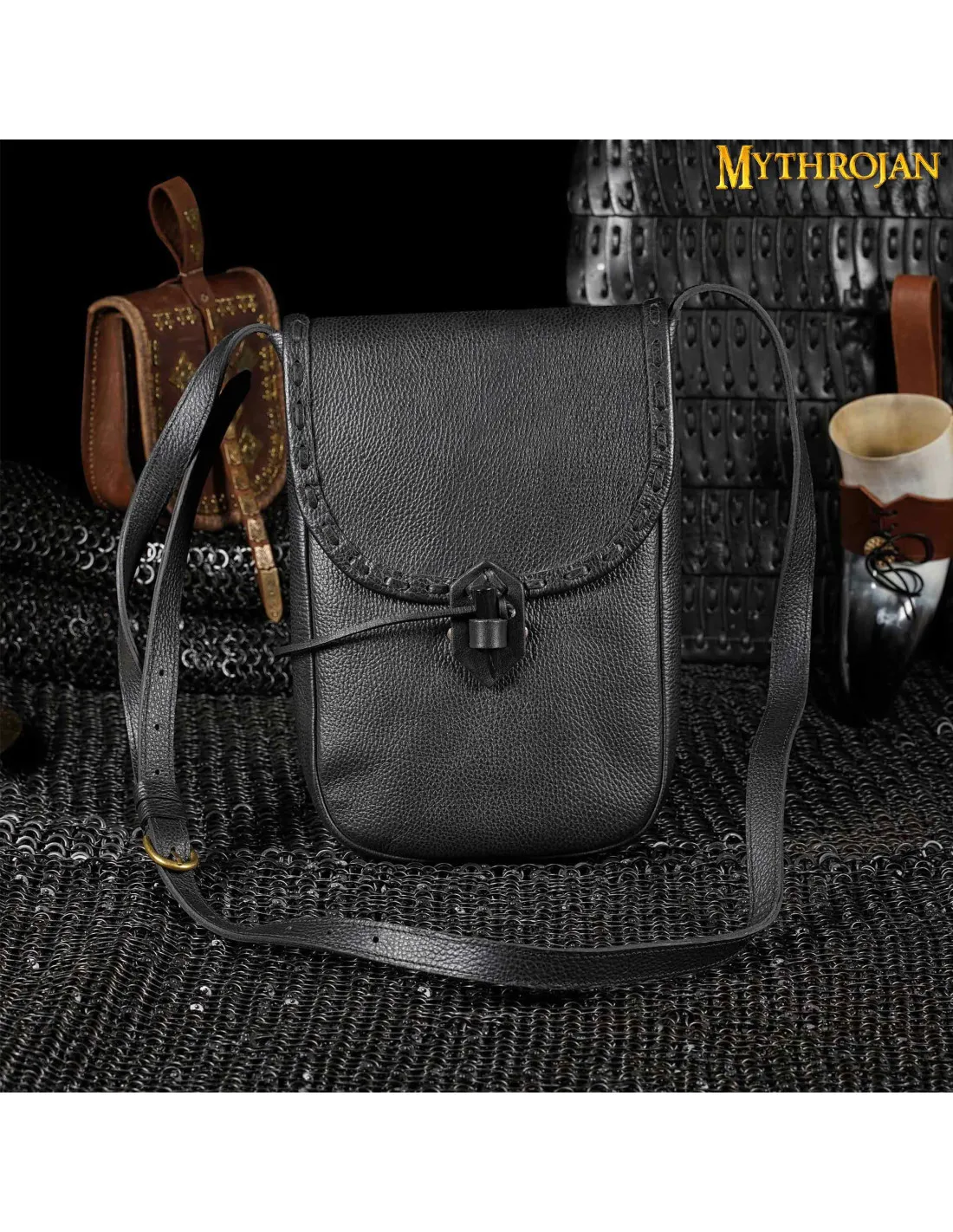 BOLSA MEDIEVAL EN PIEL, TIPO BANDOLERA  NEGRA (33X23 CM.)