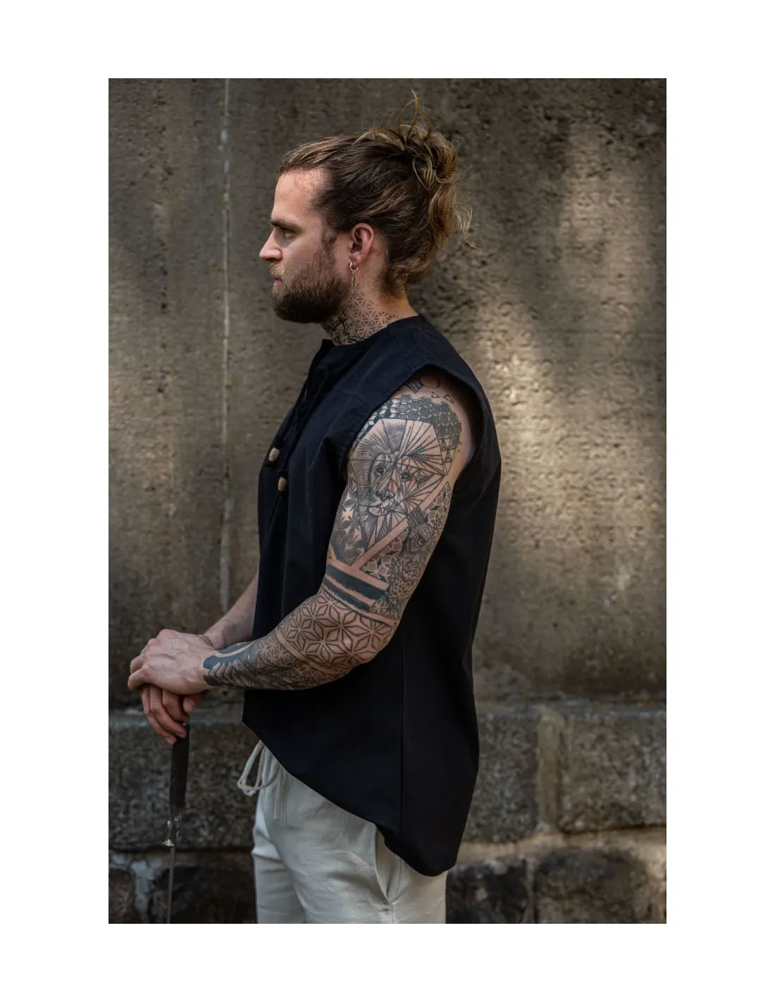 Camisa medieval negra sin mangas, modelo Jean