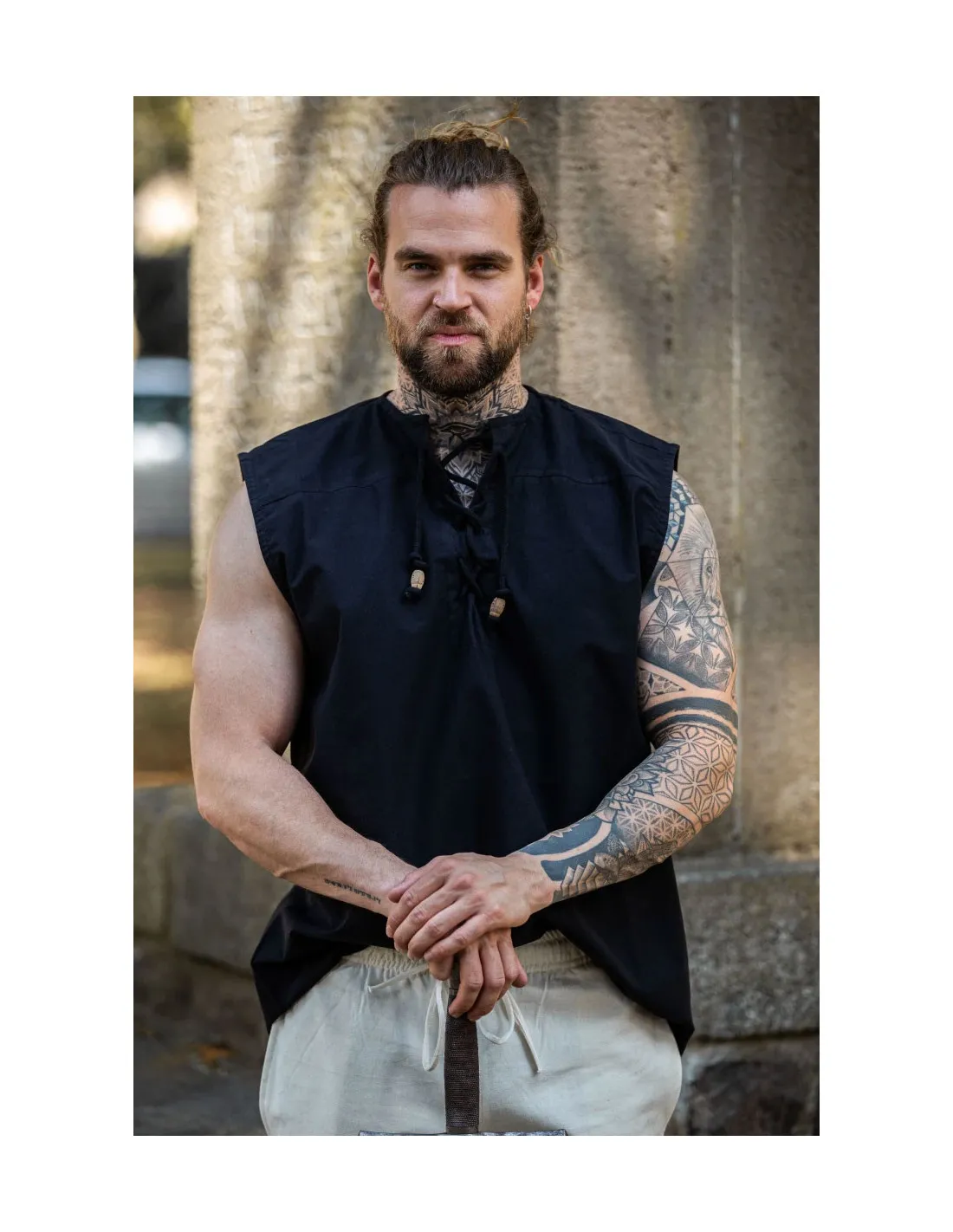 Camisa medieval negra sin mangas, modelo Jean