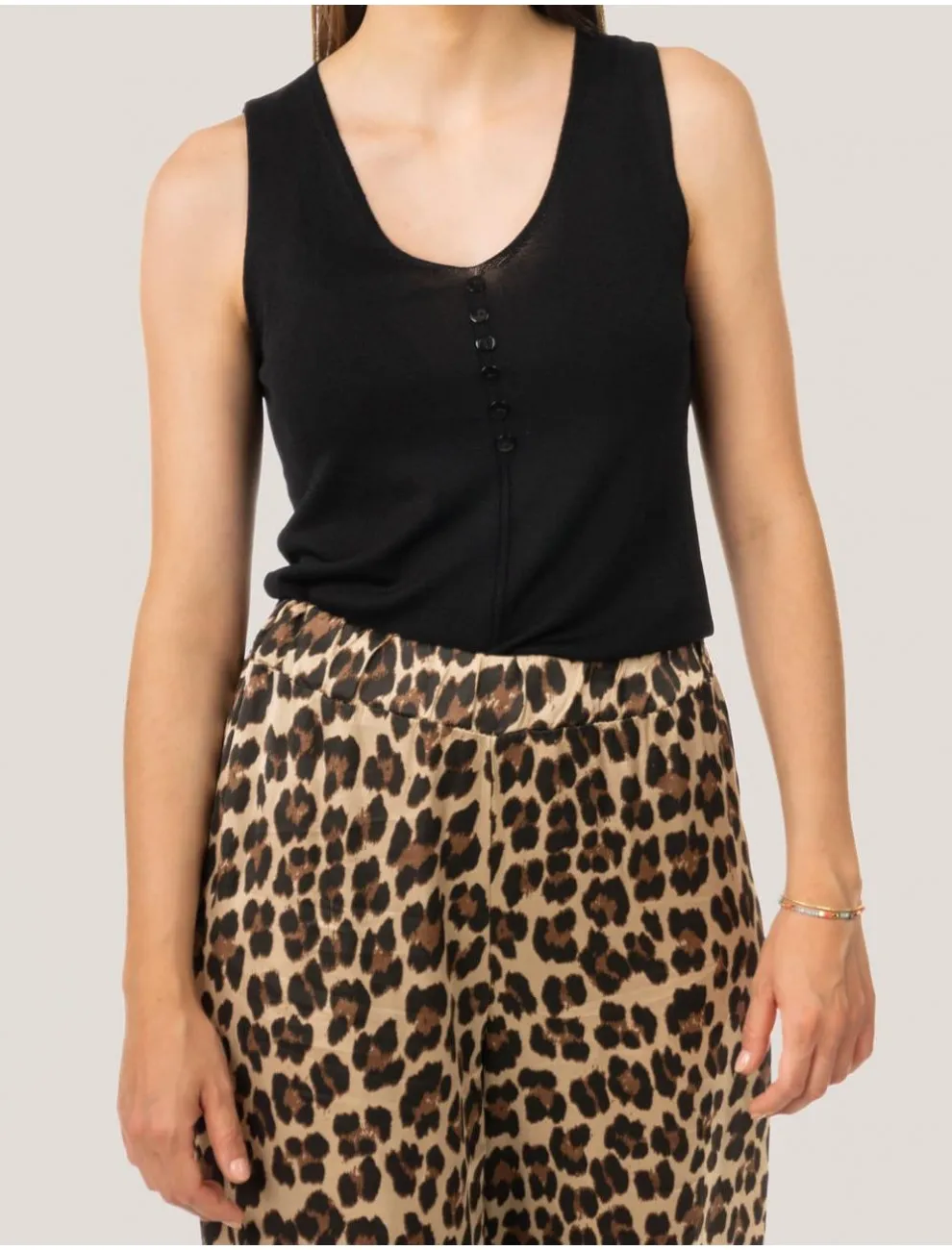 Camiseta Obvio Ammy Negro