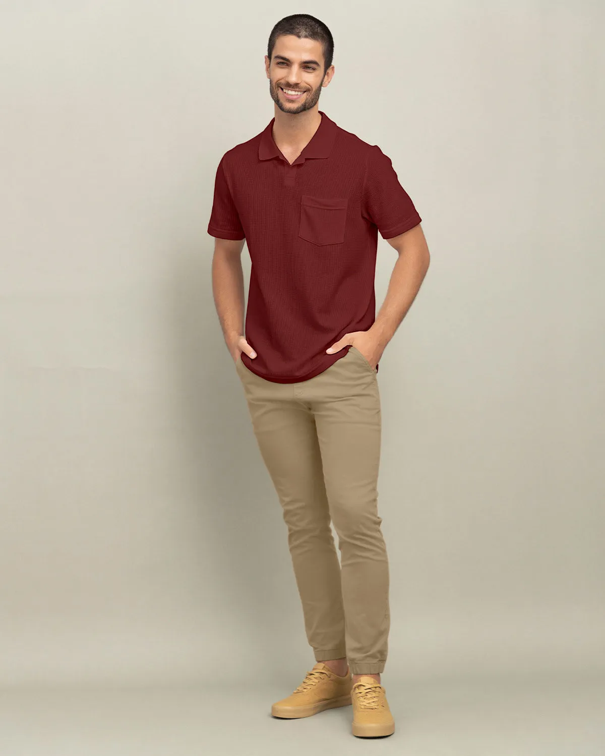 Camiseta tipo polo con bolsillo en frente