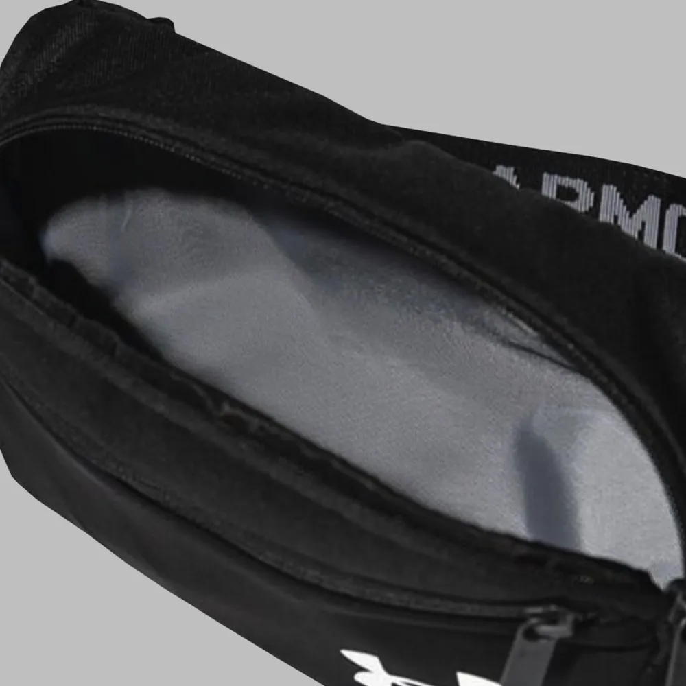 Cangurera Under Armour Flex