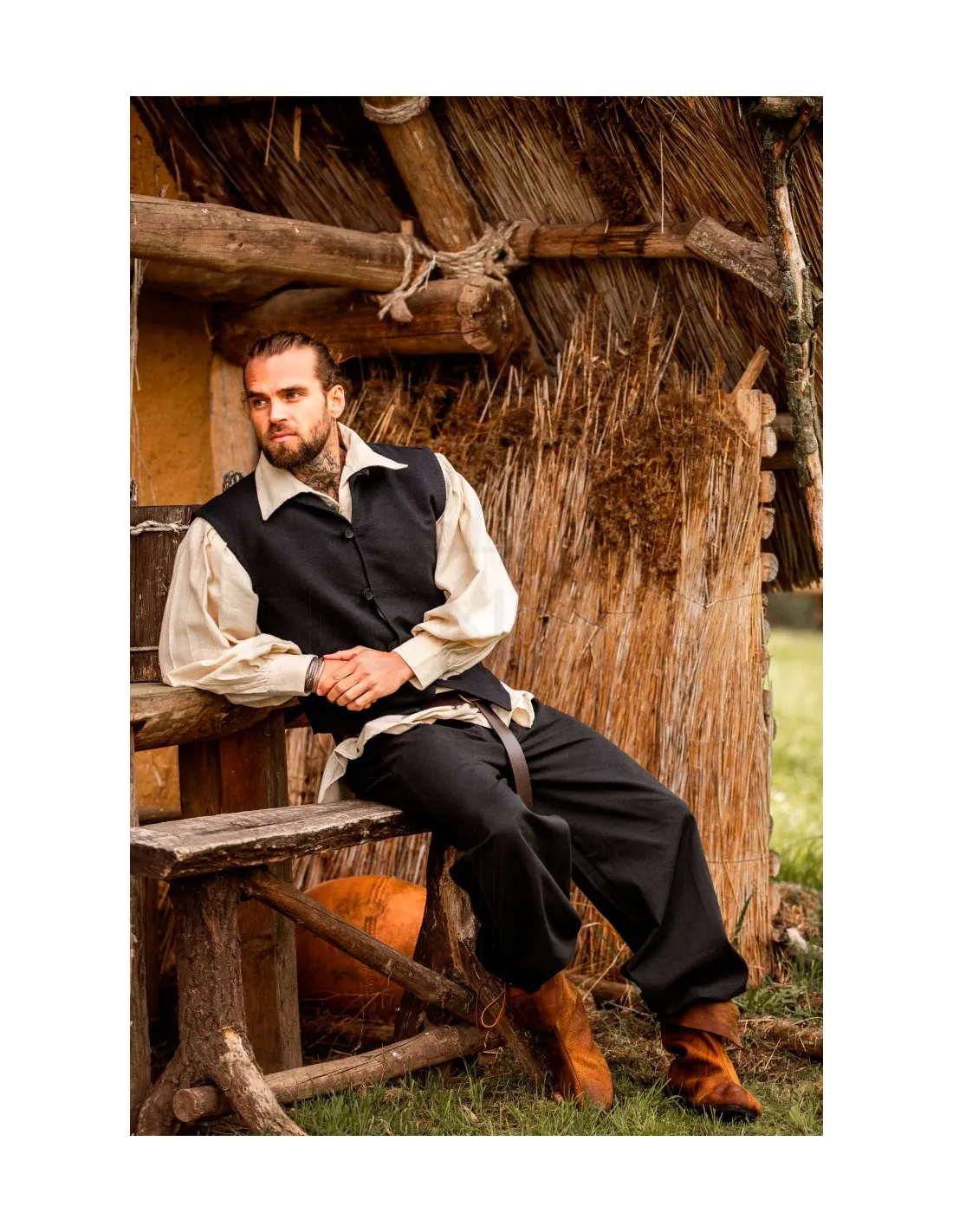 Chaleco medieval tejido a mano Irvin, negro