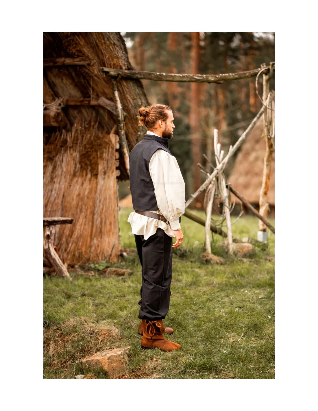 Chaleco medieval tejido a mano Irvin, negro