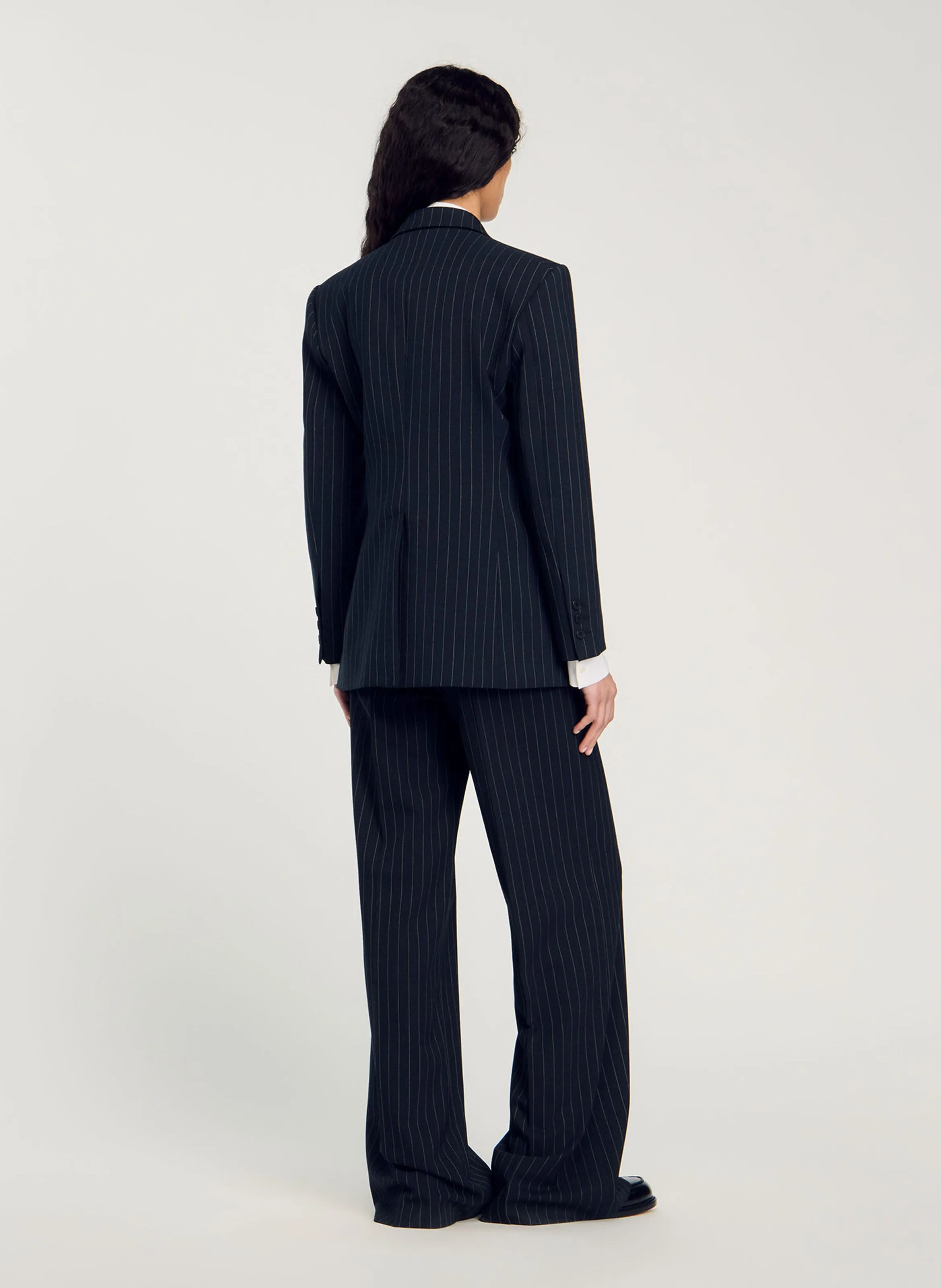 Chaqueta de sastre a rayas en negro
