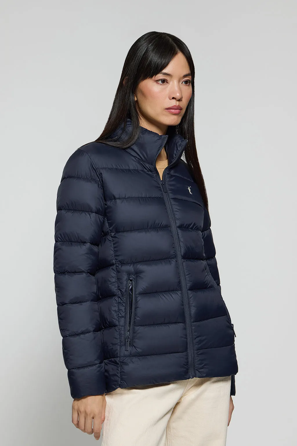 Chaqueta ultralight Susanne azul marino con bordado Rigby Go