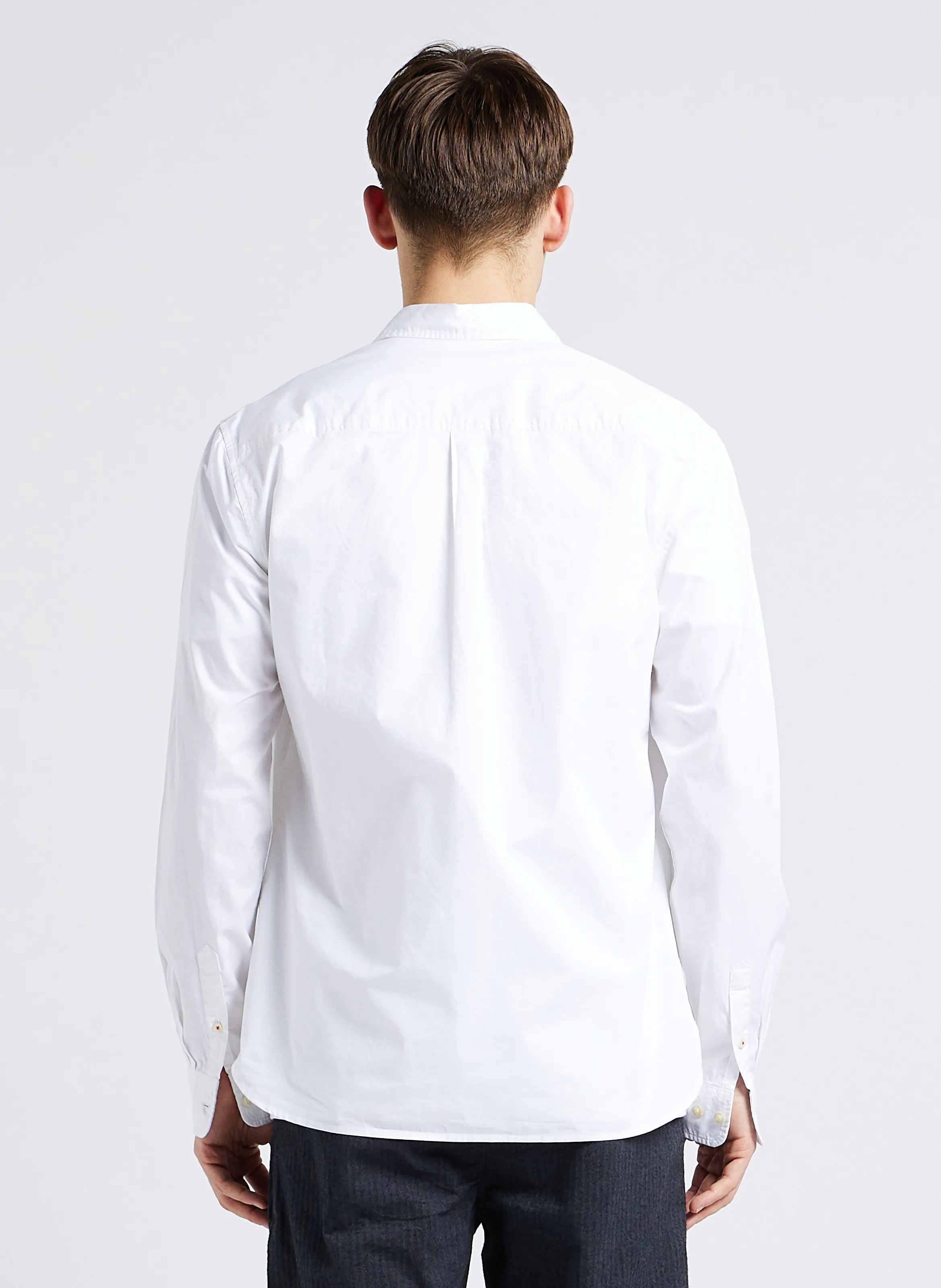 KNOWLEDGE COTTON APPAREL ALF  CAMISA RECTA DE ALGODóN ORGáNICO CON CUELLO CLáSICO EN BLANCO