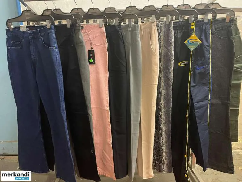 La ropa mezcla diferentes tamaños, tipos