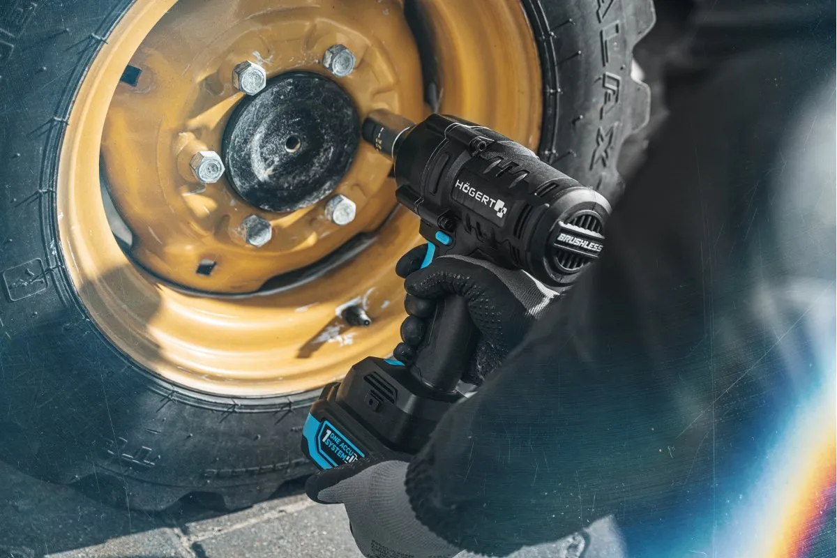 LLAVES DE IMPACTO SIN CEPILLO 600 Nm 18V