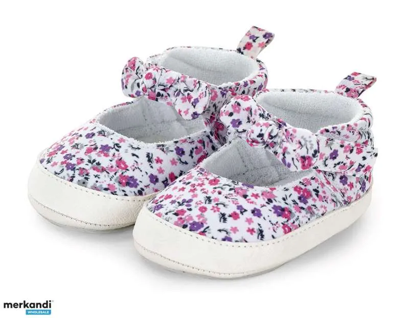 Lote de 7781 pares de zapatos para bebés y niños