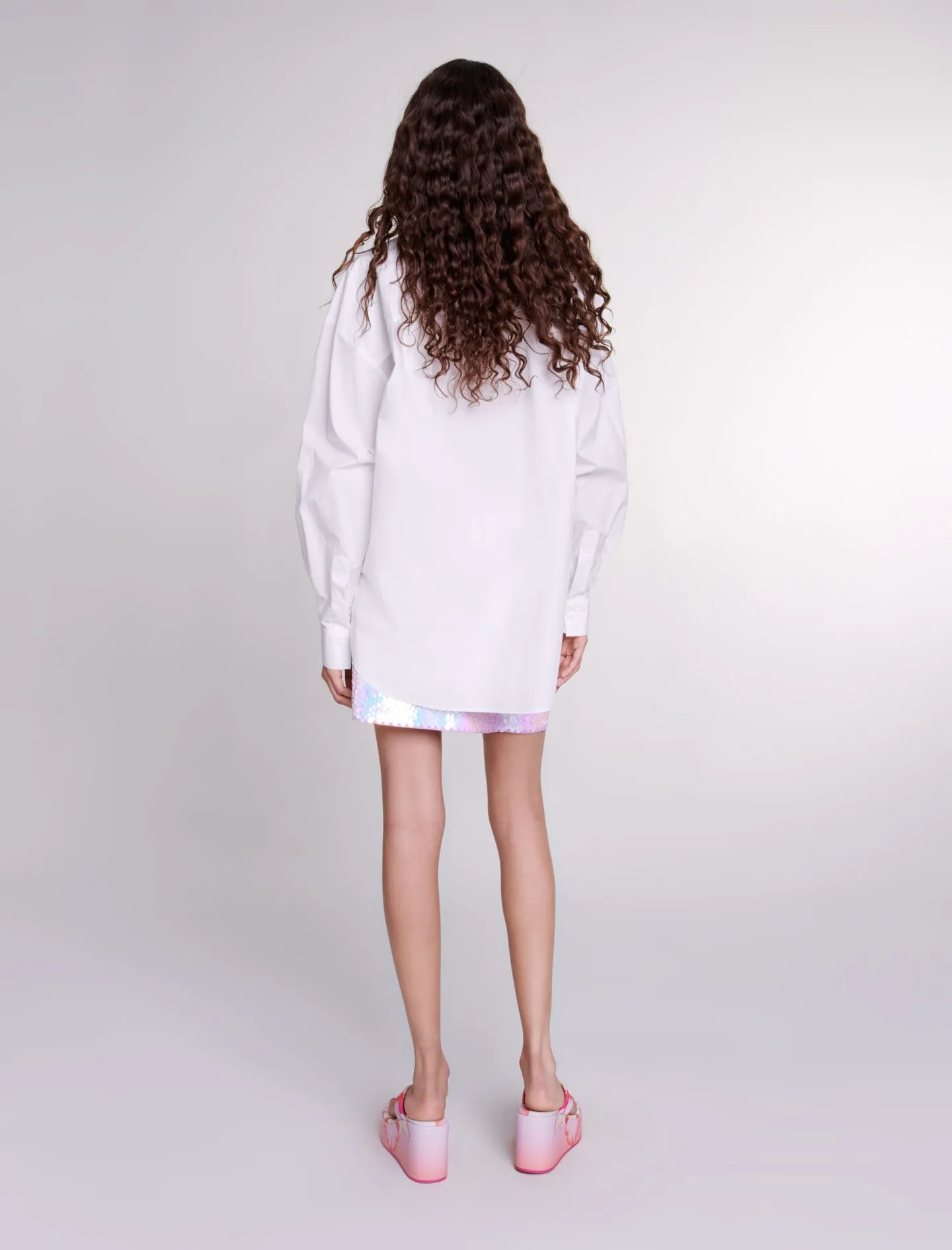 MAJE Camisa holgada de algodón estampada en blanco