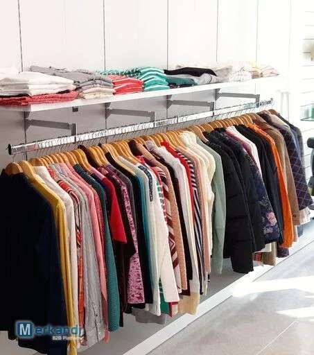Mezcla de ropa de marcas premium