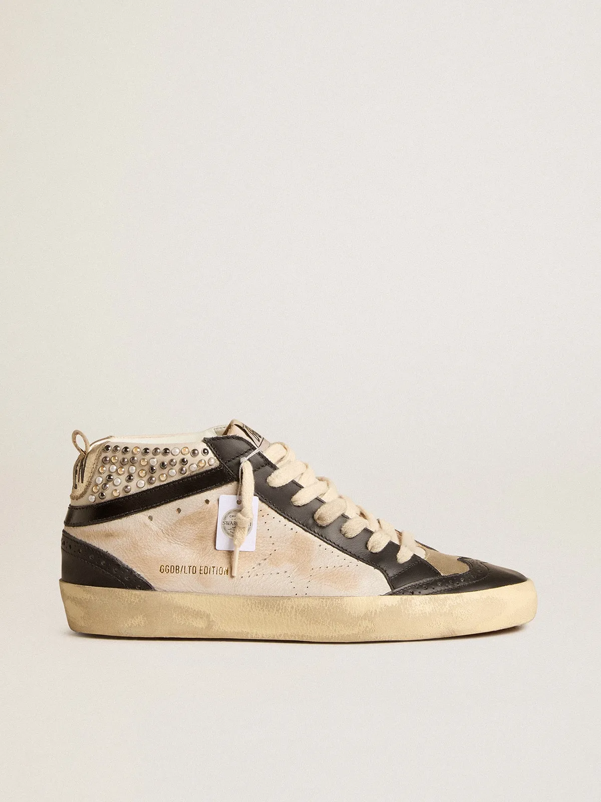Mid Star LTD de mujer de piel blanca y negra con perlas y estrella perforada