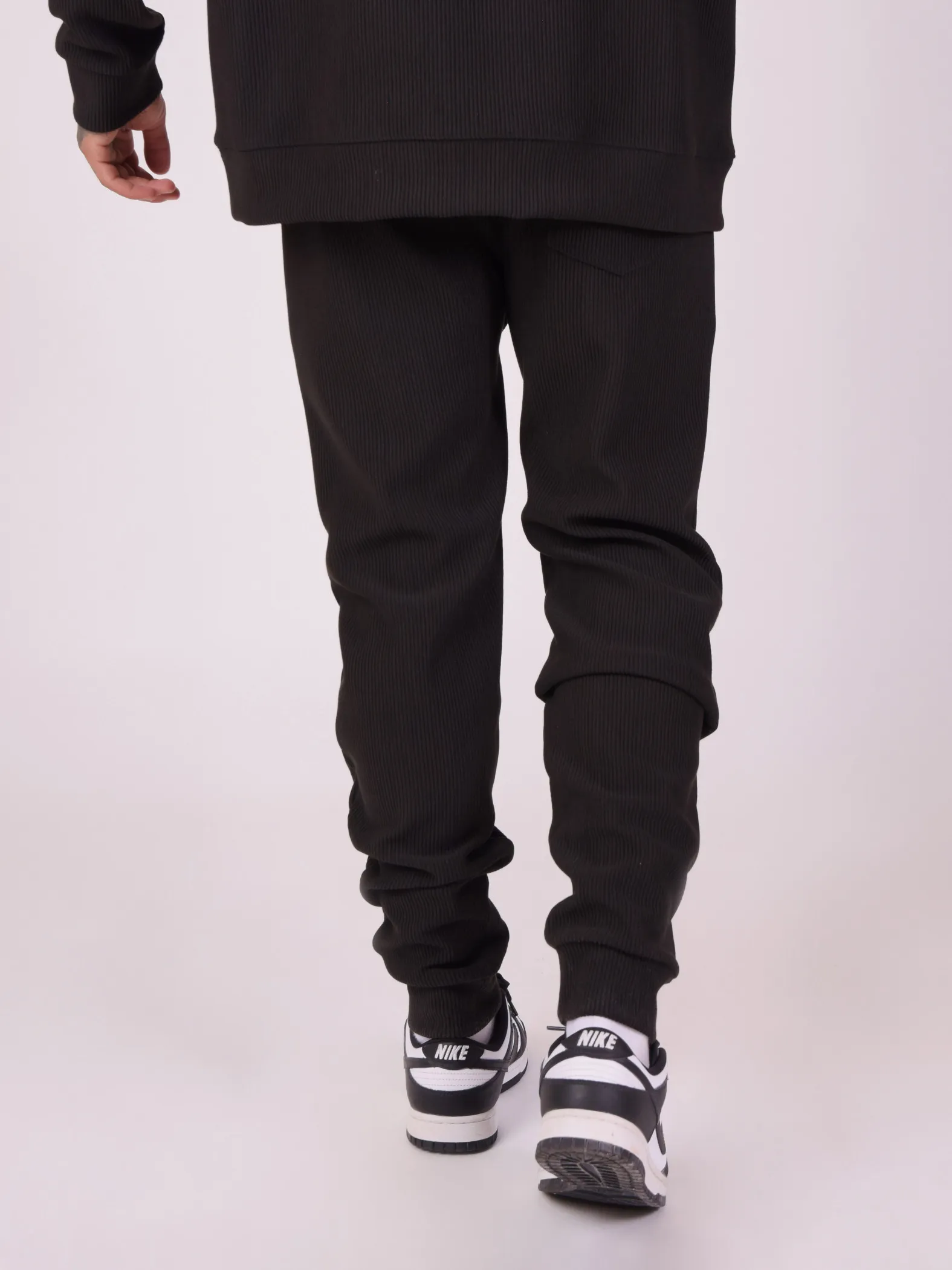 Pantalón de chándal de canalé con bordado sencillo