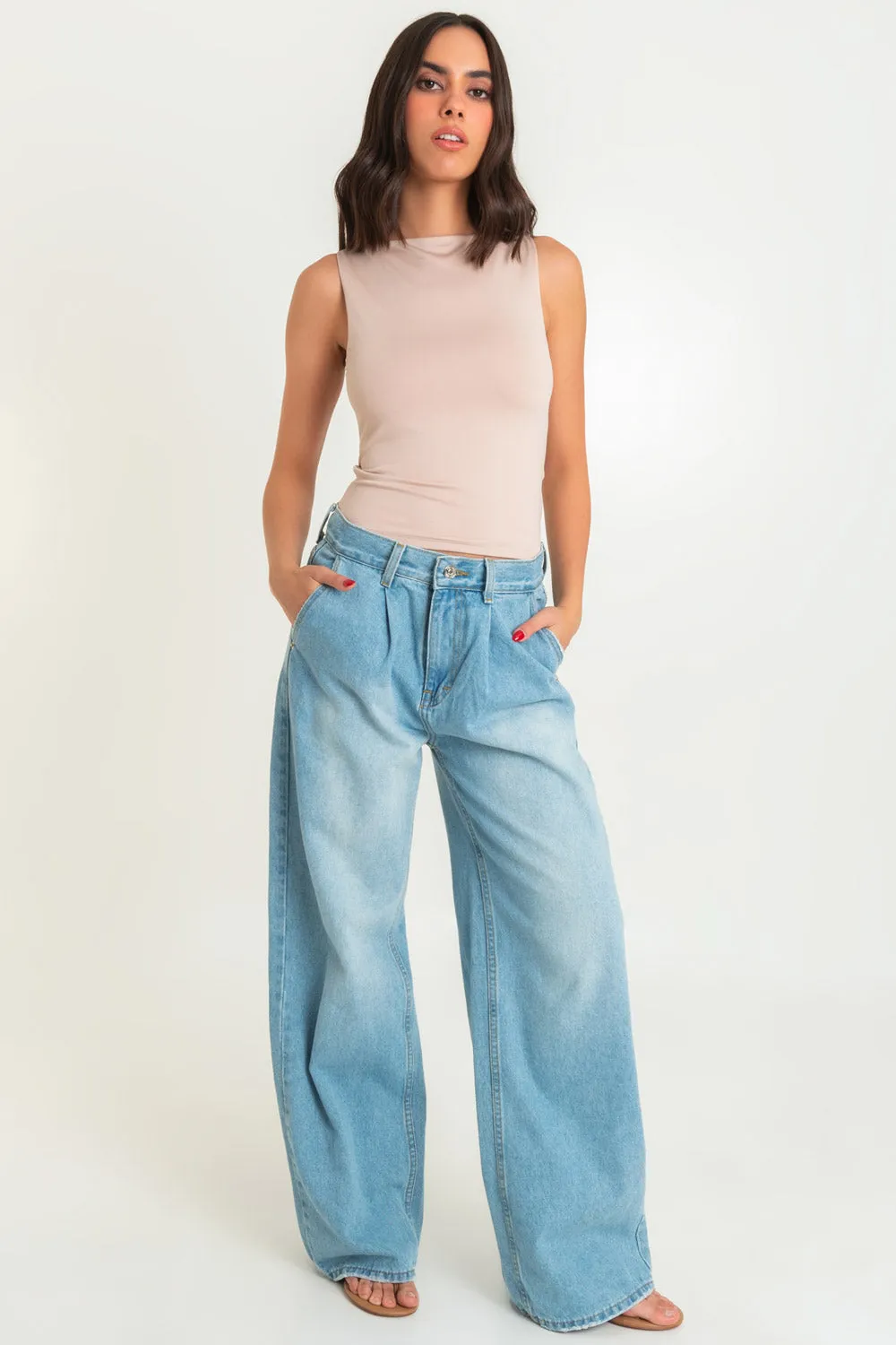 Pantalón de denim wide leg con pinzas