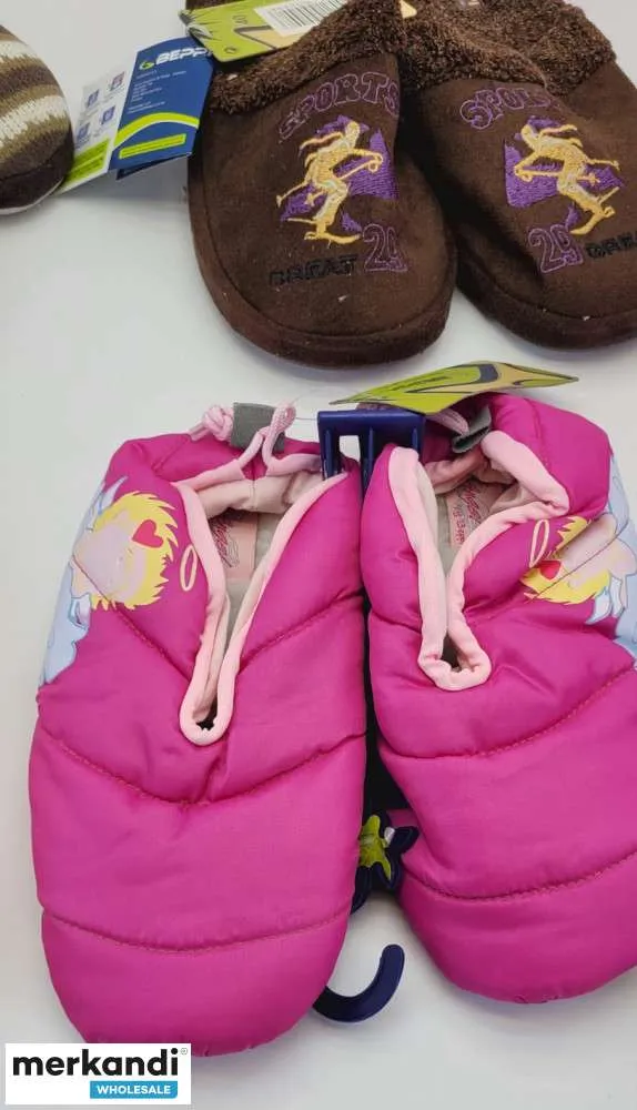 Pantuflas, hombres, mujeres y niños, nuevos artículos también beppi diferentes tallas
