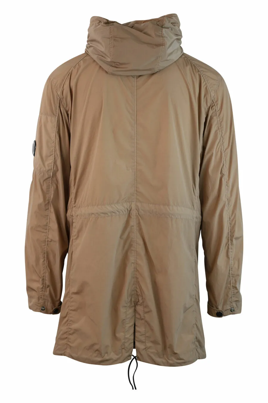 Parka beige larga con capucha y bolsillo lateral con minilogo