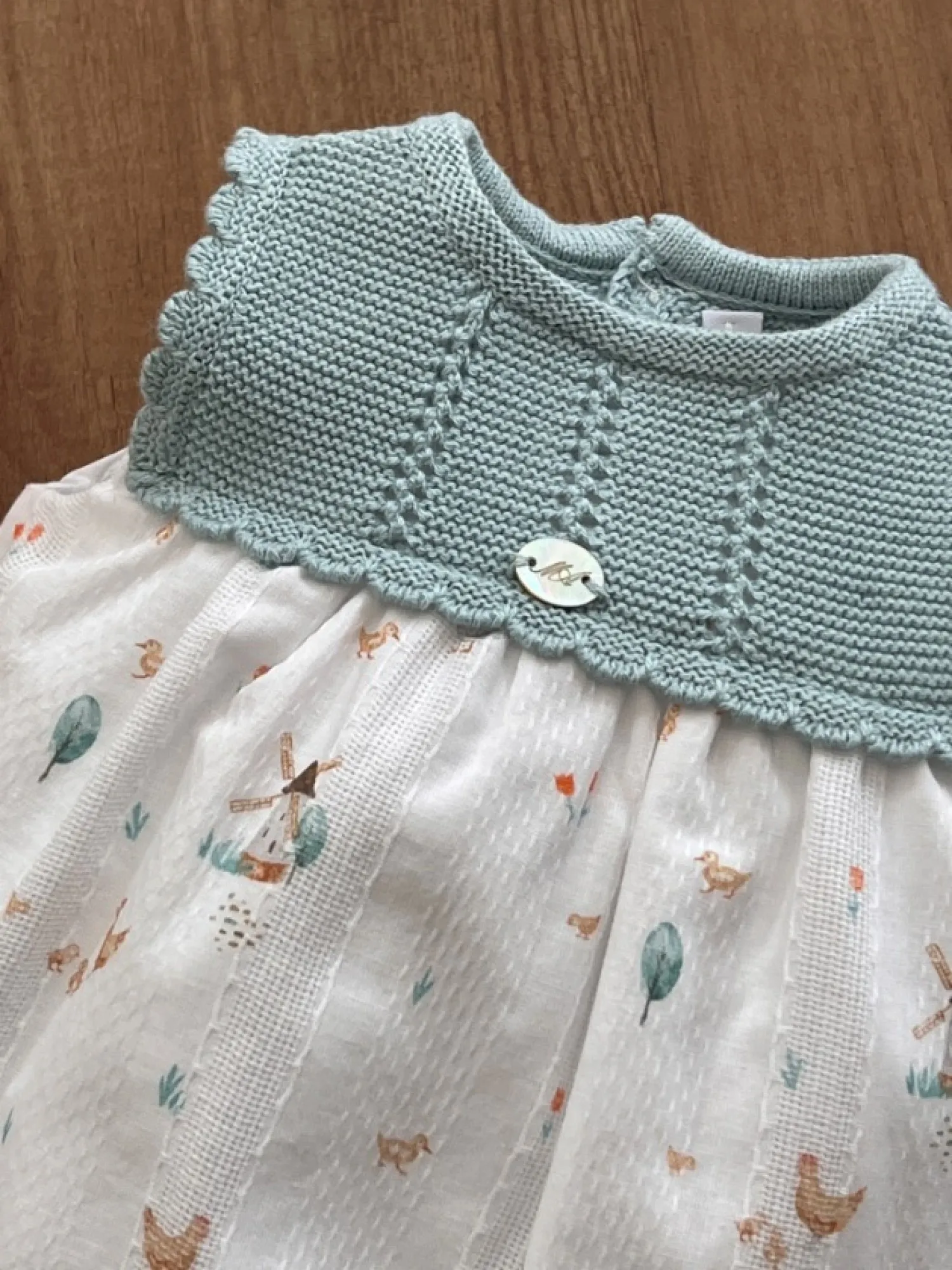 Pelele unisex en punto y tela colección Farm