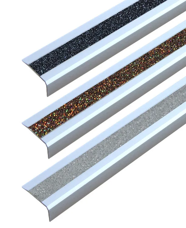Perfil de borde para peldaño antideslizante, aluminio m2, GlitterGrip, negro, ancho 610 mm, adhesivo