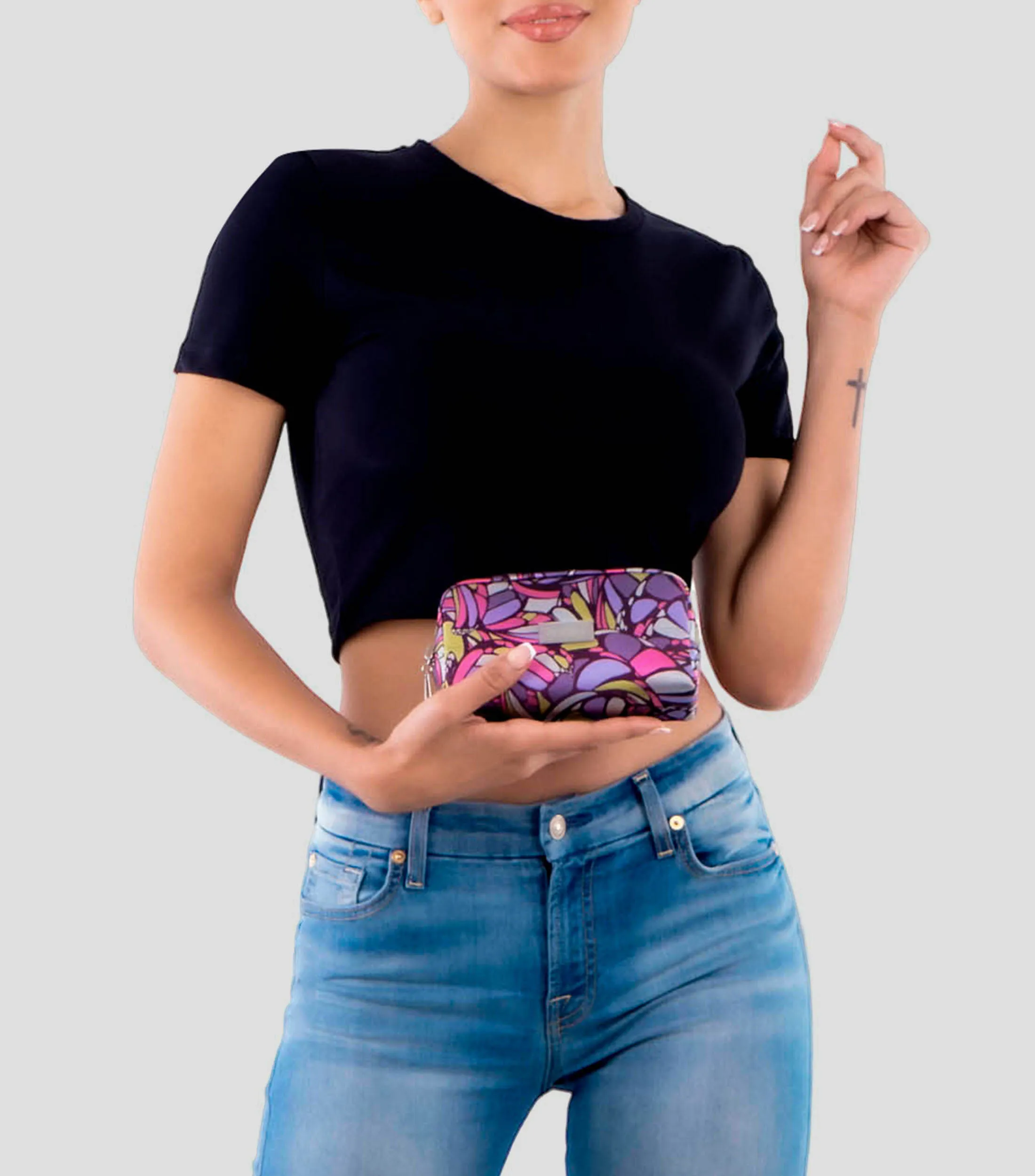 Pineda Covalin Cosmetiquera multicolor con mariposa abstracta Mujer