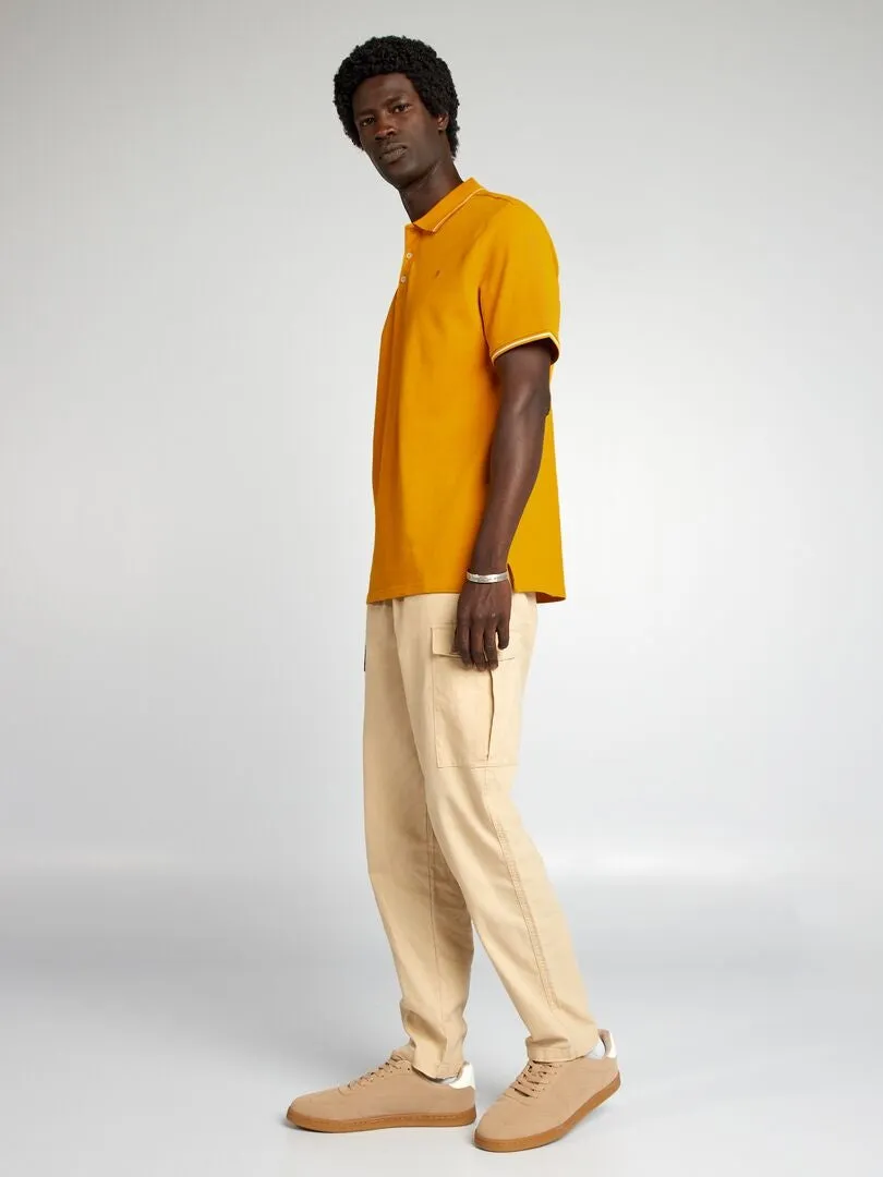 POLO DE PIQUé DE ALGODóN CON BORDADO EN EL PECHO  AMARILLO