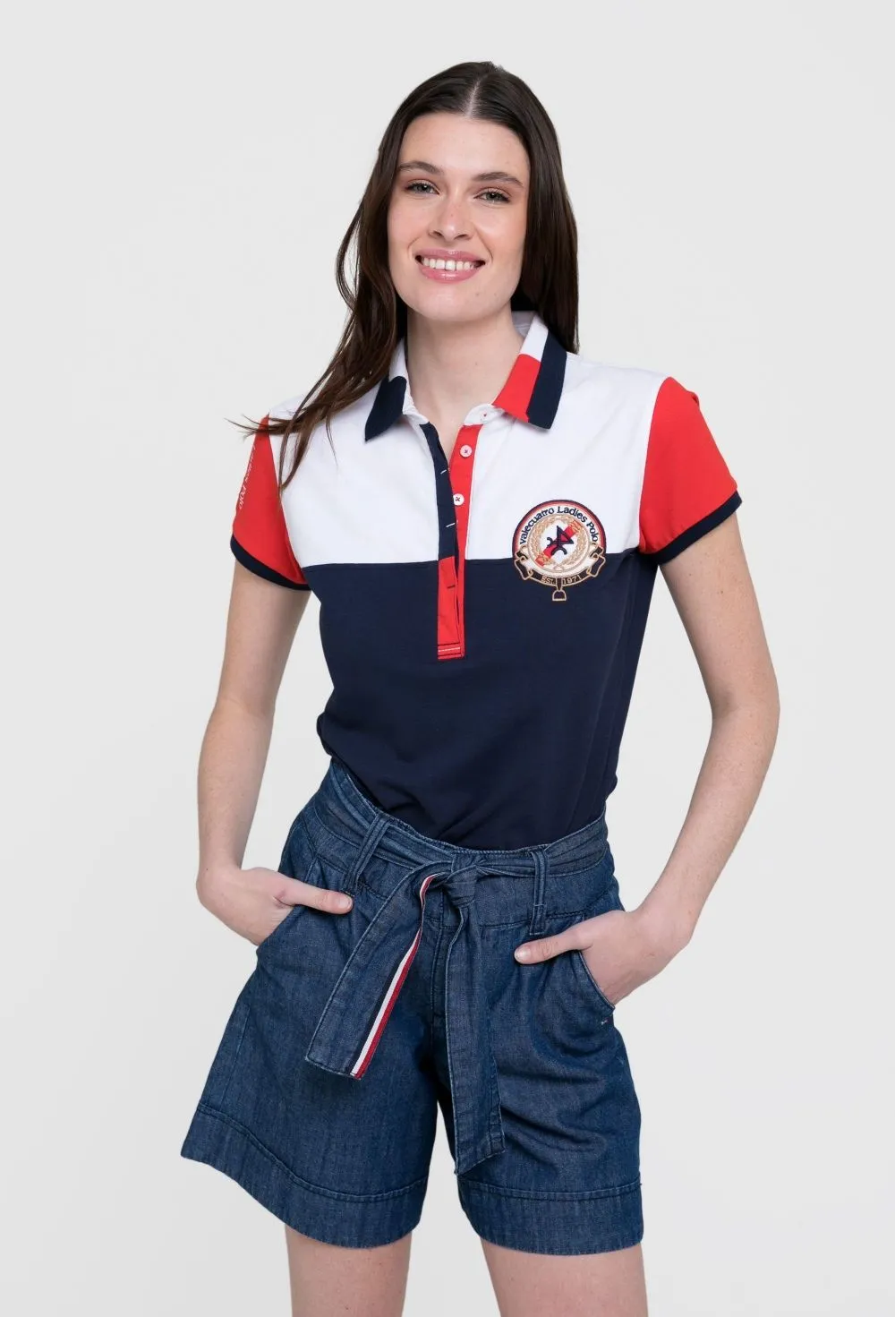 Polo rojo modelo tricolor
