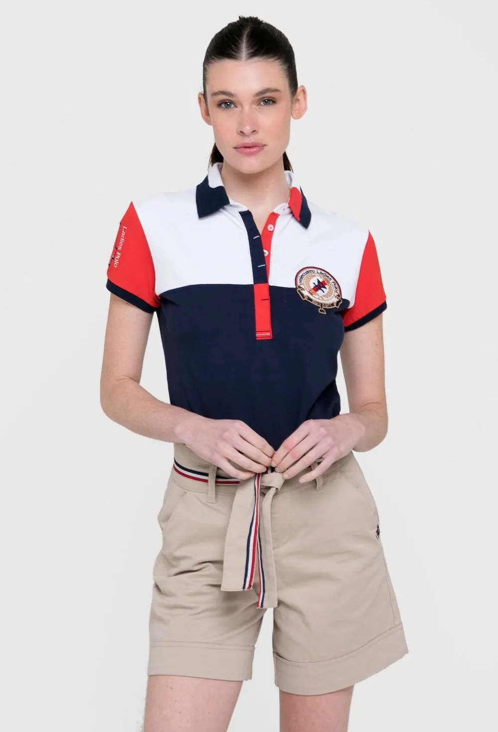 Polo rojo modelo tricolor