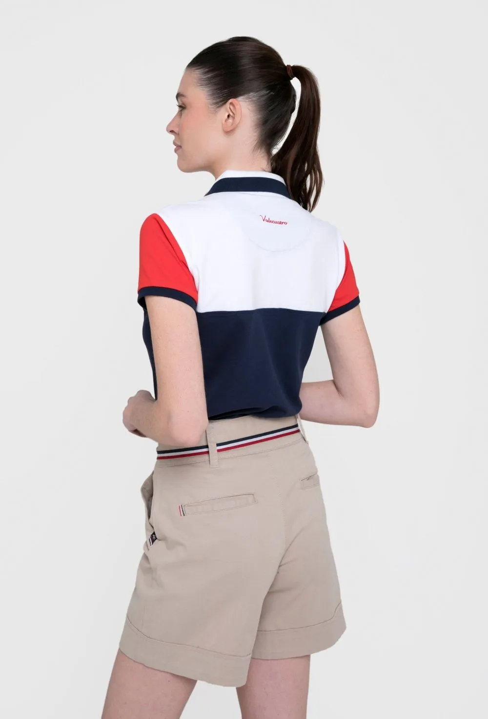 Polo rojo modelo tricolor