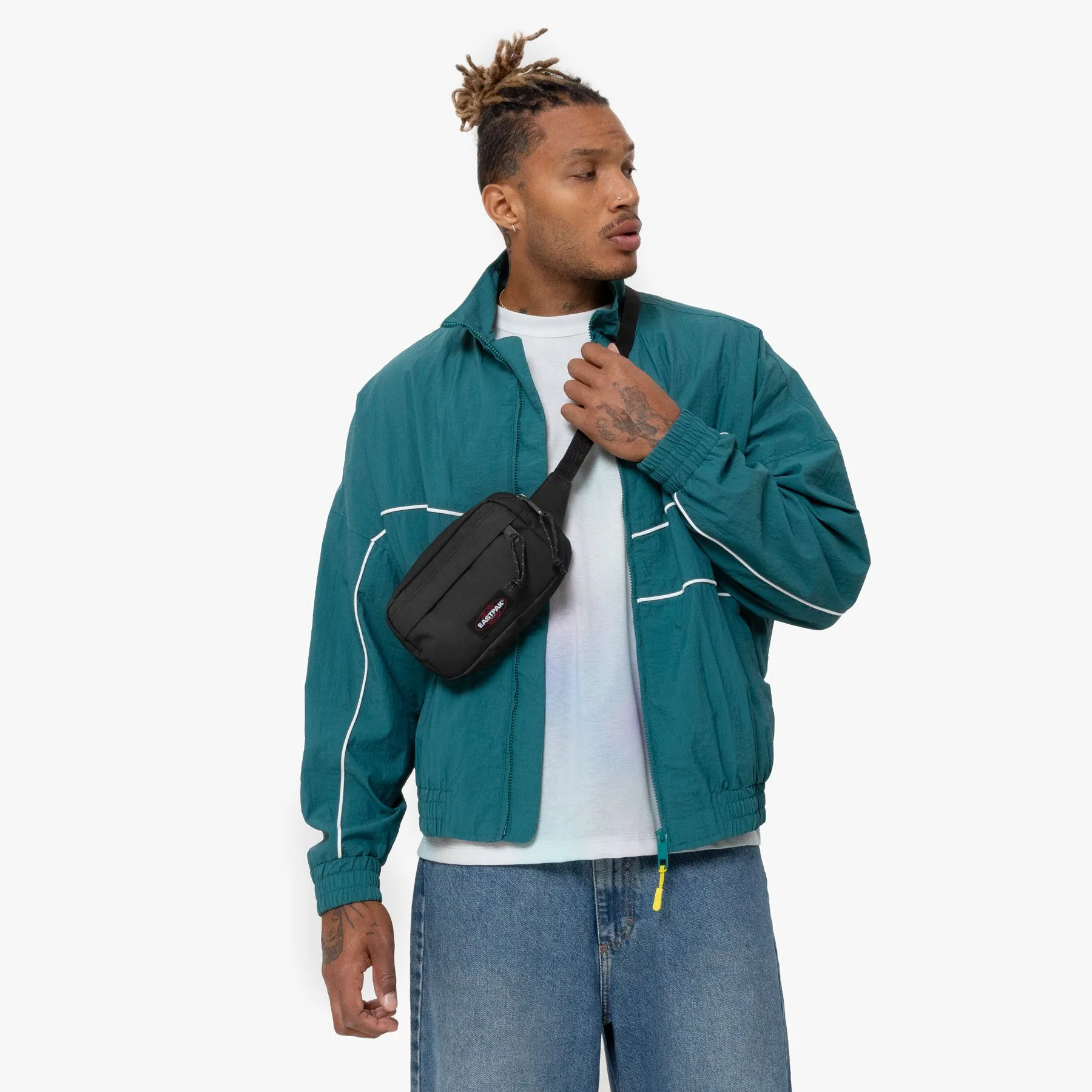 RIñONERA EASTPAK BOUNCER 2 LITROS EK0A58HH 008 BLACK NEGRO