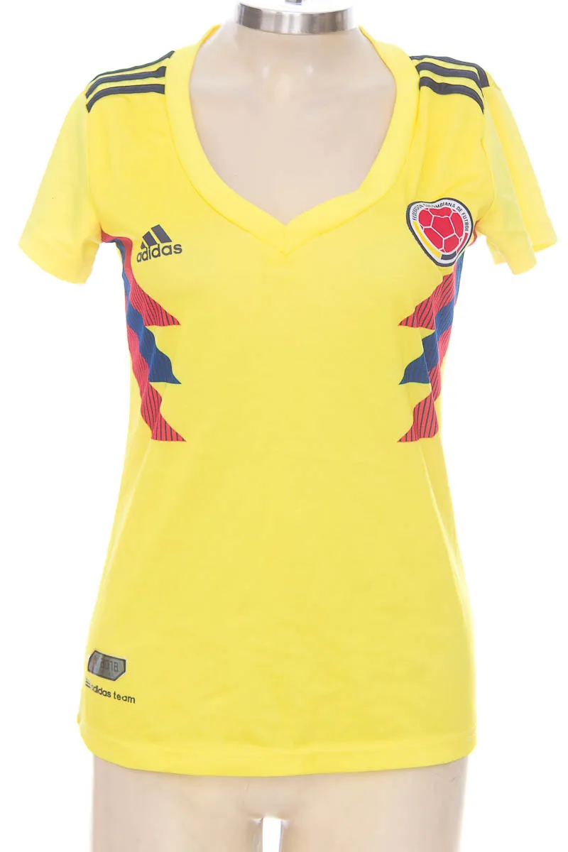 ROPA DEPORTIVA / SALIDA DE BAñO COLOR AMARILLO  ADIDAS