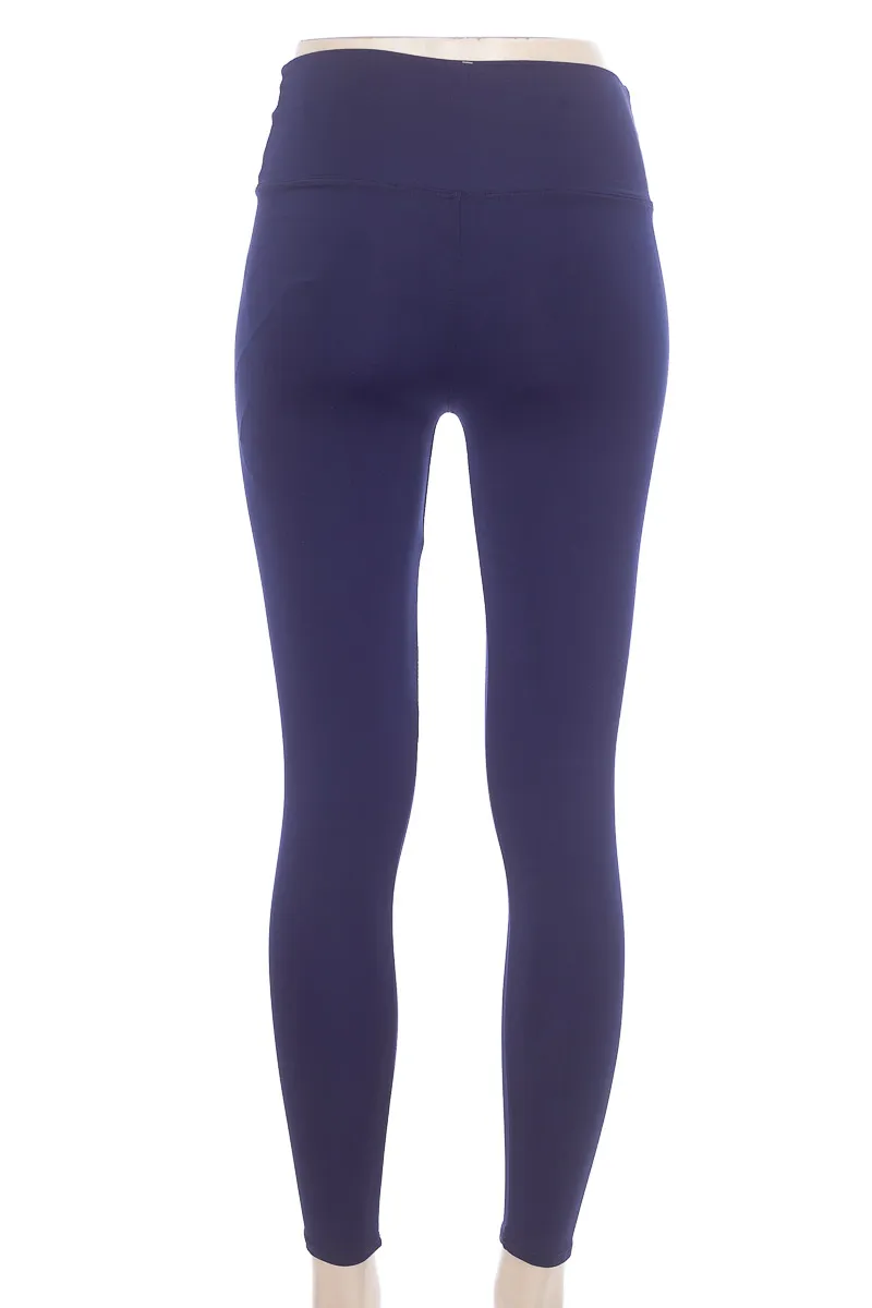 ROPA DEPORTIVA / SALIDA DE BAñO COLOR AZUL  CLOSEANDO