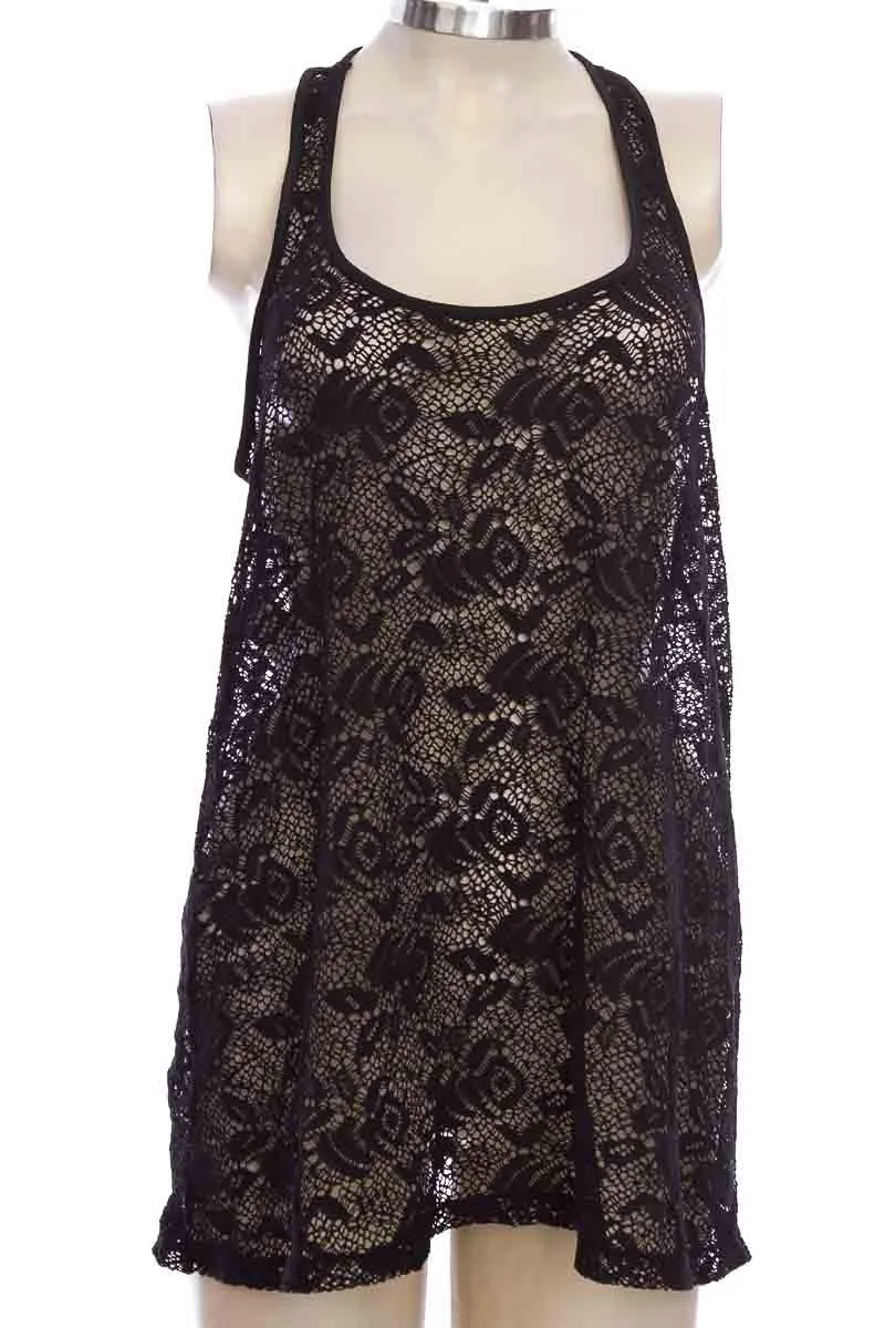 ROPA DEPORTIVA / SALIDA DE BAñO COLOR NEGRO  LAURA
