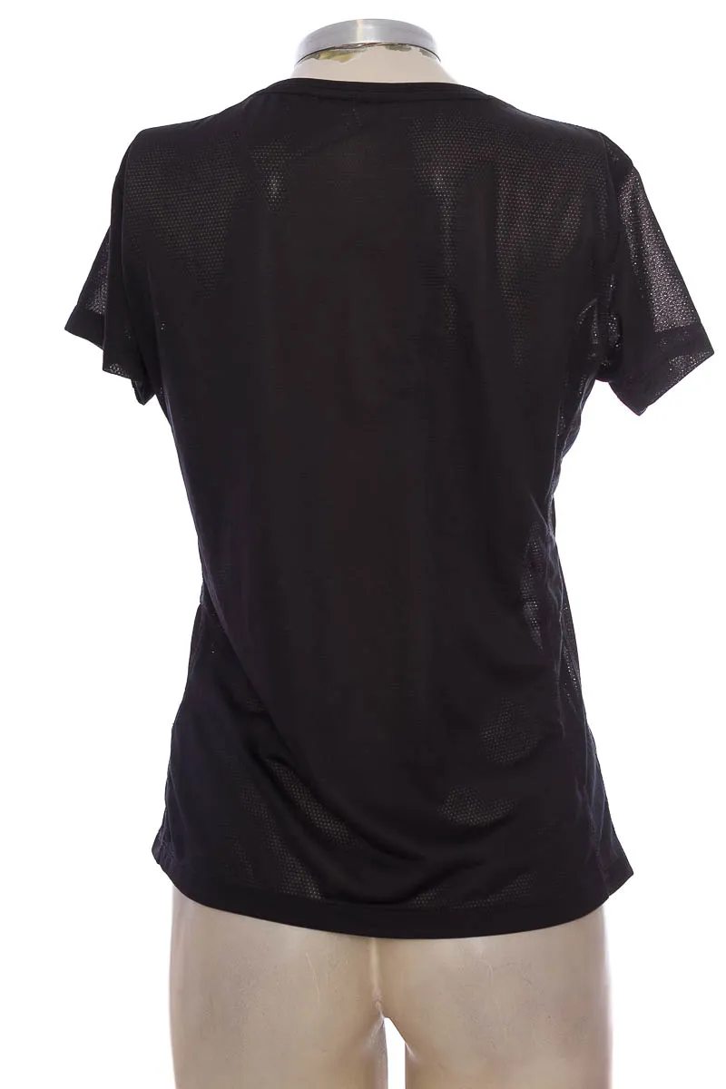 ROPA DEPORTIVA / SALIDA DE BAñO COLOR NEGRO  WKD