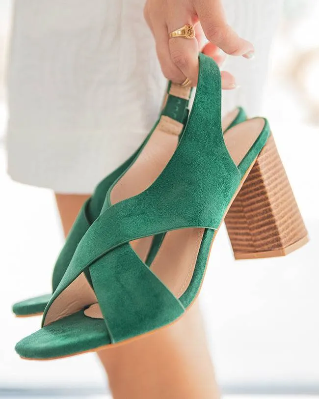 SANDALIA DE MUJER CON TACóN CUADRADO VERDE PINO  AMANDA