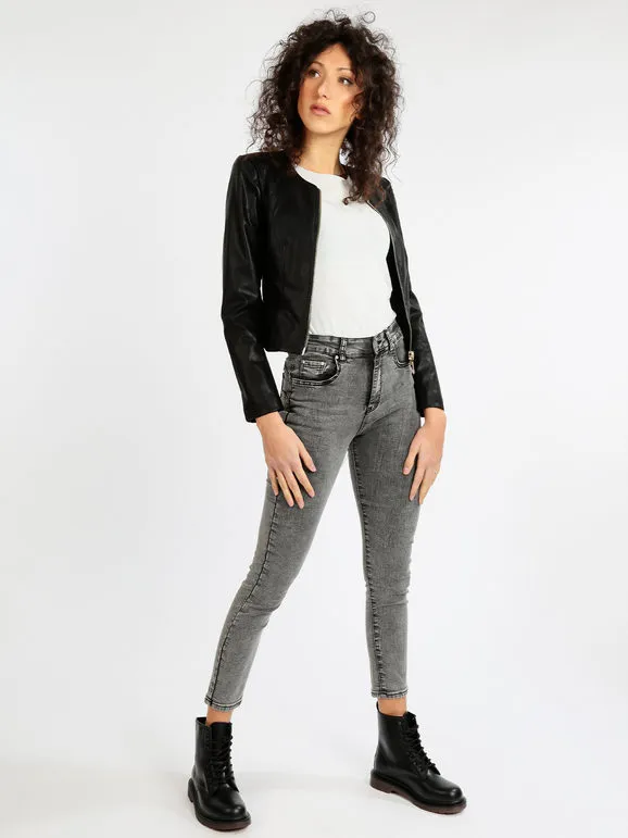Solada Cazadora slim de piel sintética para mujer