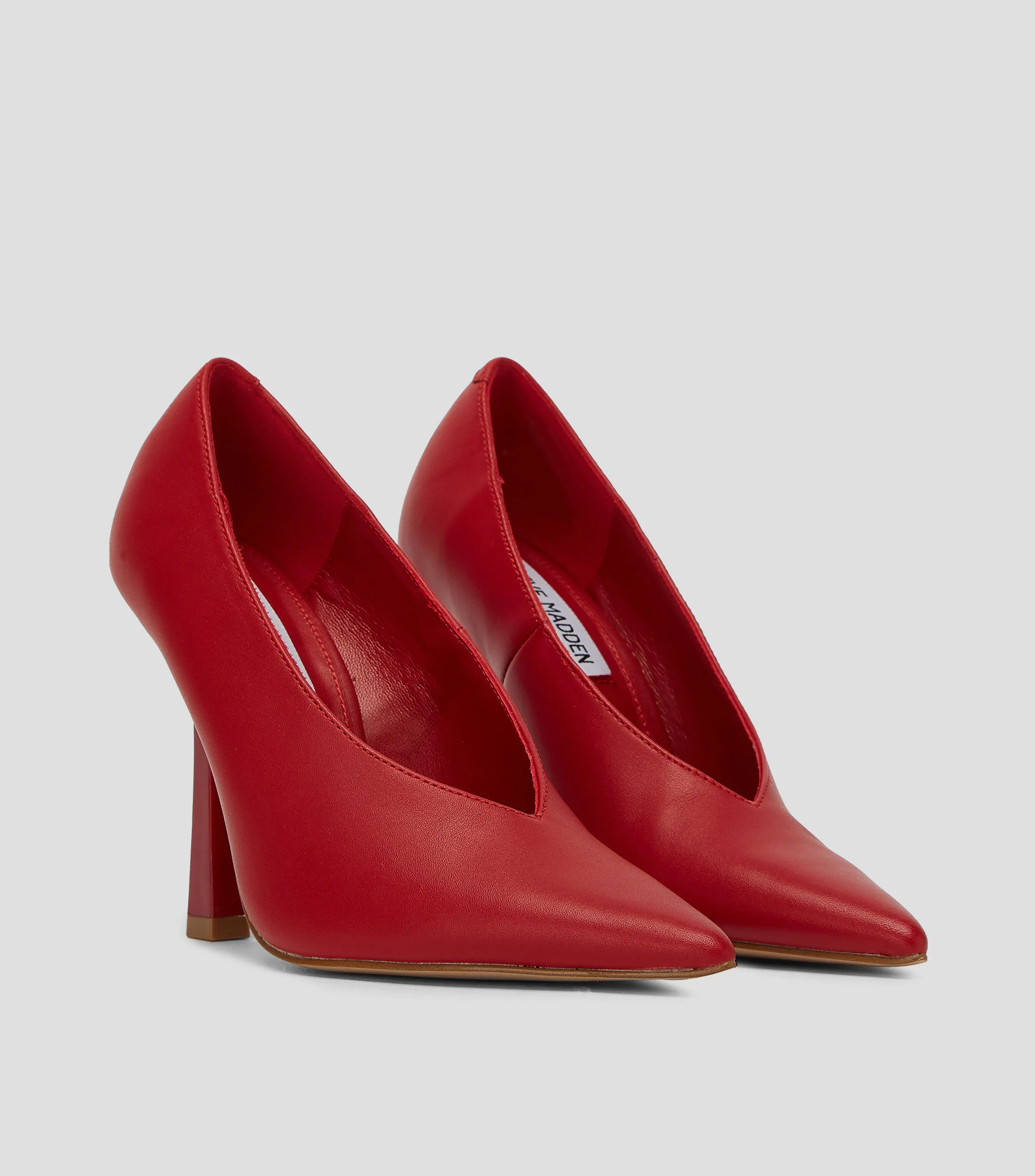 Steve Madden Zapatillas pump Sedona con tacón alto cuadrado Mujer