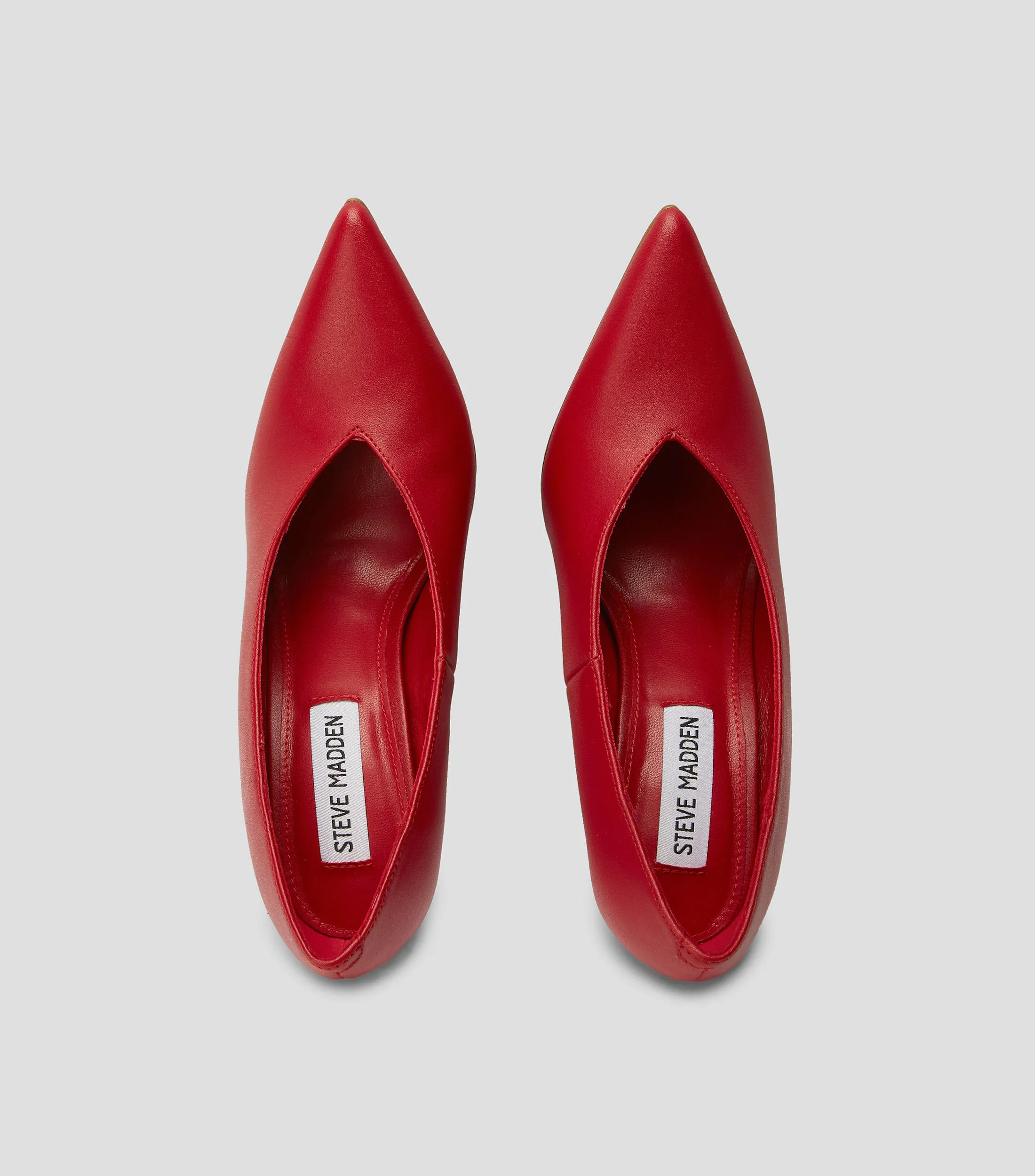 Steve Madden Zapatillas pump Sedona con tacón alto cuadrado Mujer