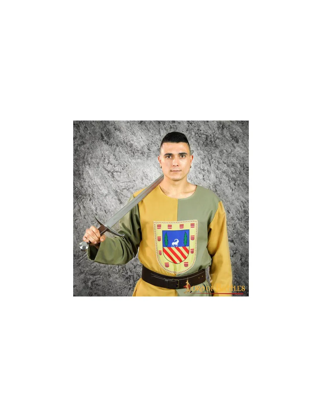 TABARDO MEDIEVAL BICOLOR OLIVAMOSTAZA CON ESCUDO HERáLDICO