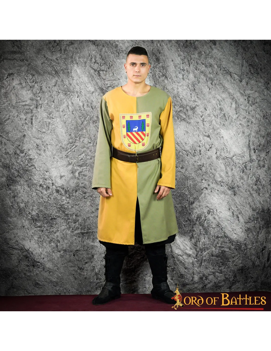 TABARDO MEDIEVAL BICOLOR OLIVAMOSTAZA CON ESCUDO HERáLDICO