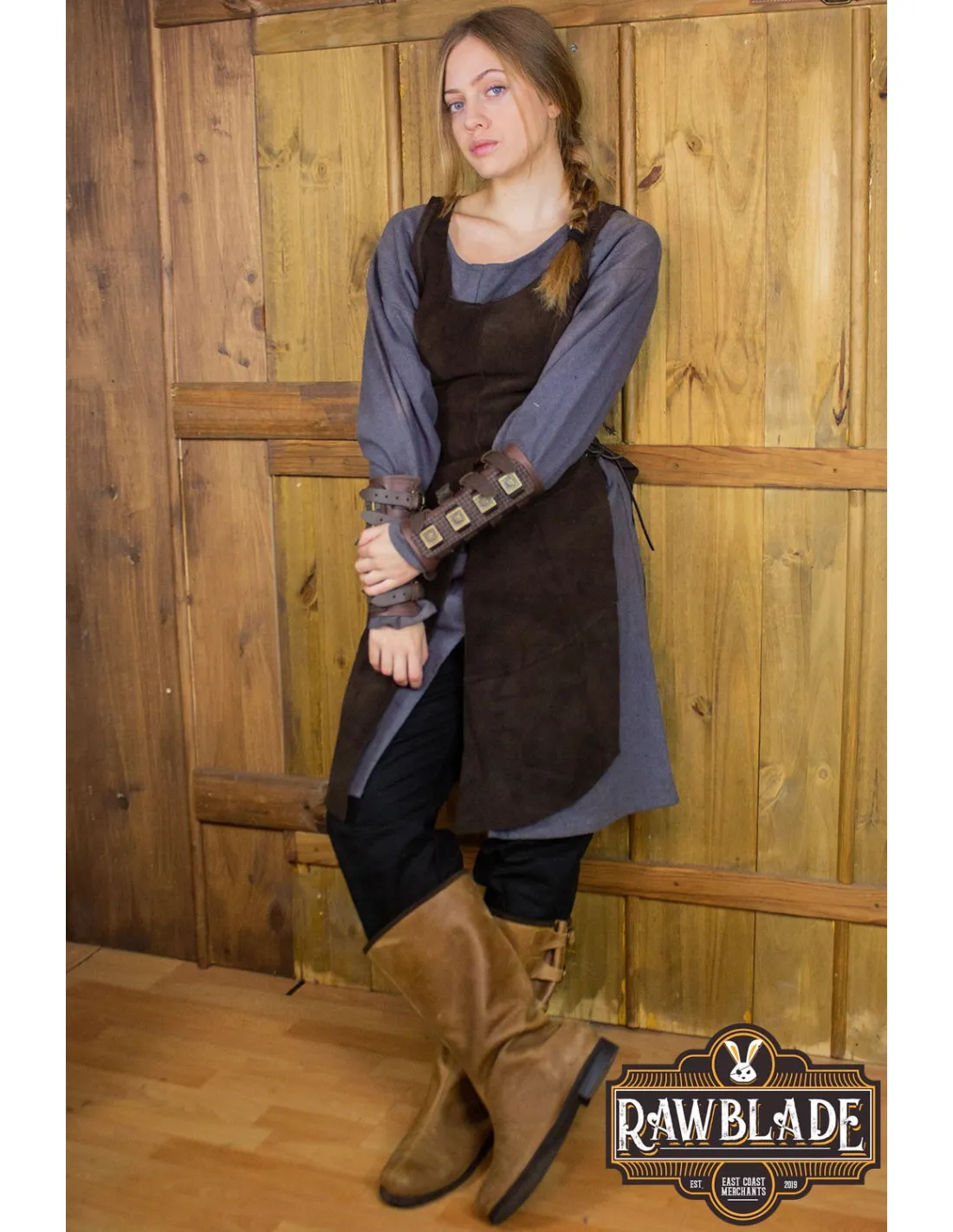 TABARDO MEDIEVAL JOANNE EN PIEL DE SERRAJE  MARRóN