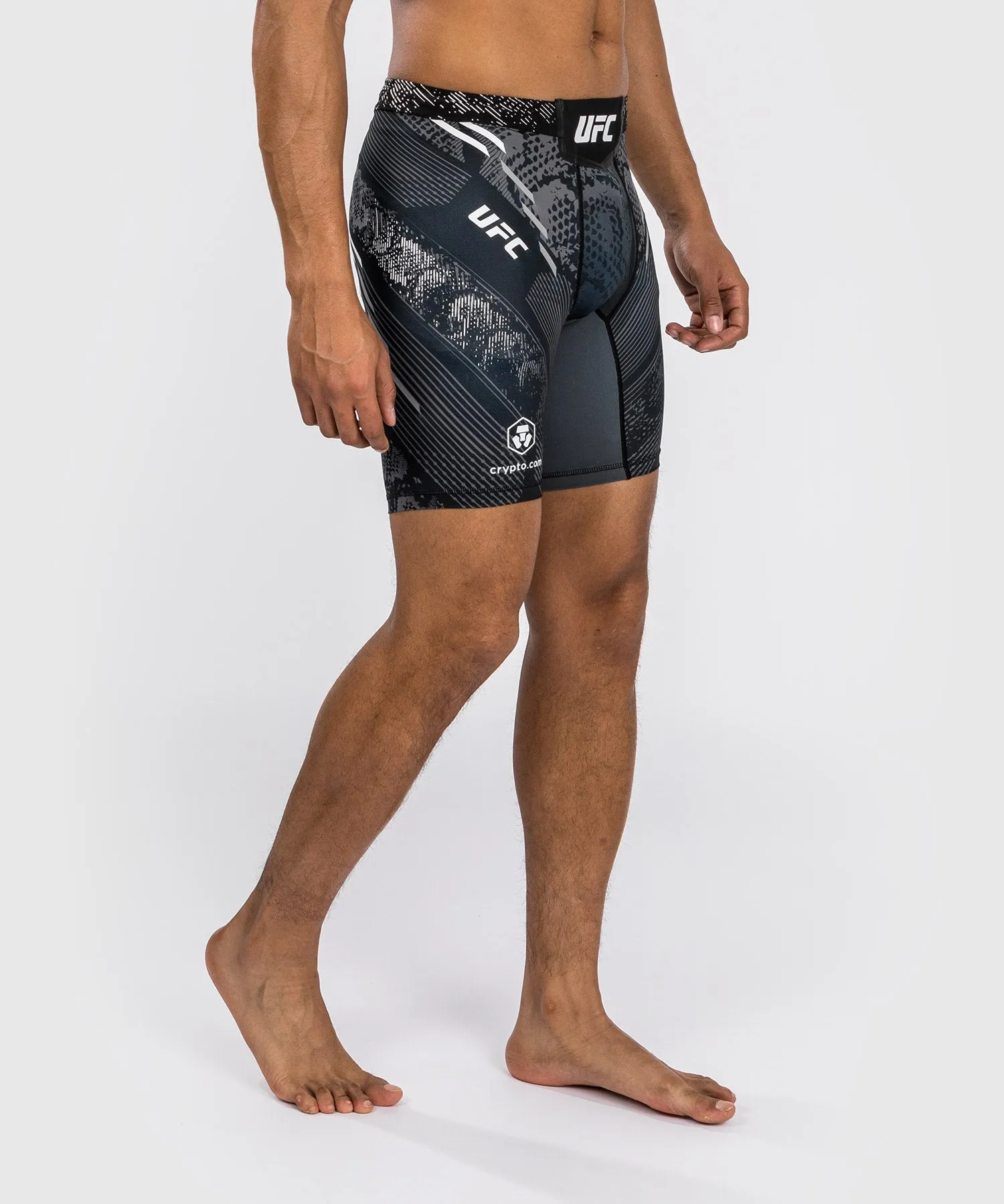 UFC ADRENALINE BY VENUM AUTHENTIC FIGHT NIGHT PANTALóN CORTO VALE TUDO PARA HOMBRE  NEGRO
