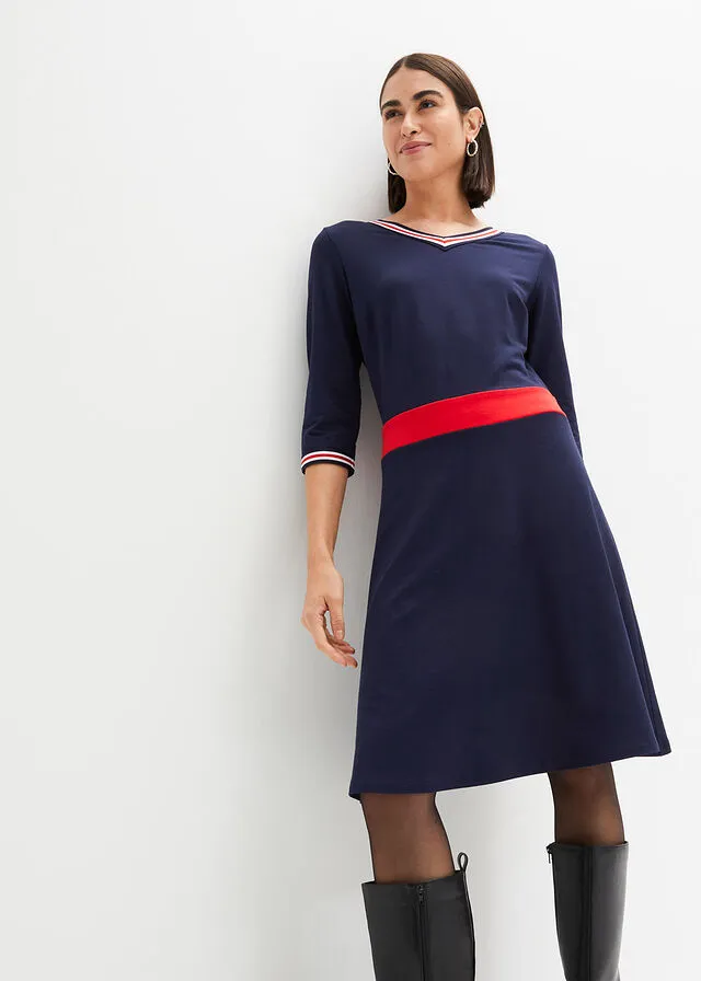 VESTIDO DE PUNTO AZUL MARINOROJOBLANCO